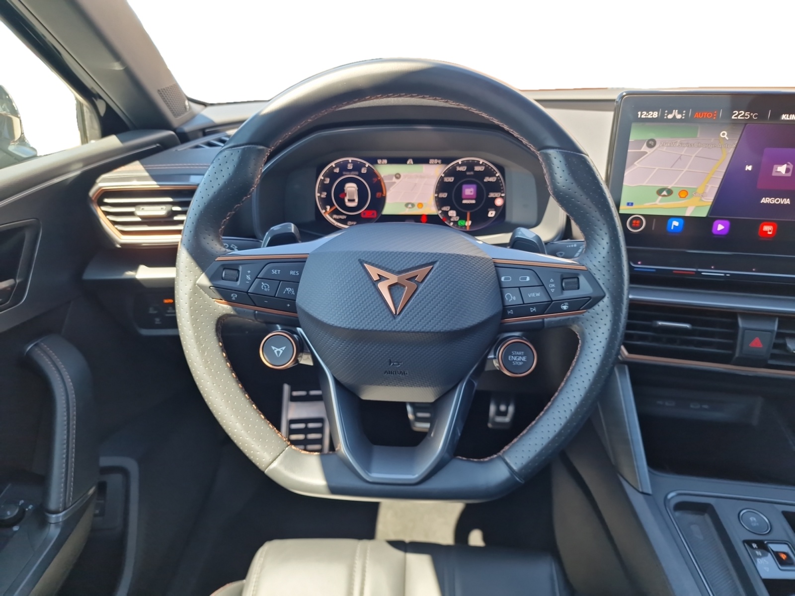 CUPRA LEON ST 2.0 TSI VZ CUP DSG 4Drive AHK-image-11