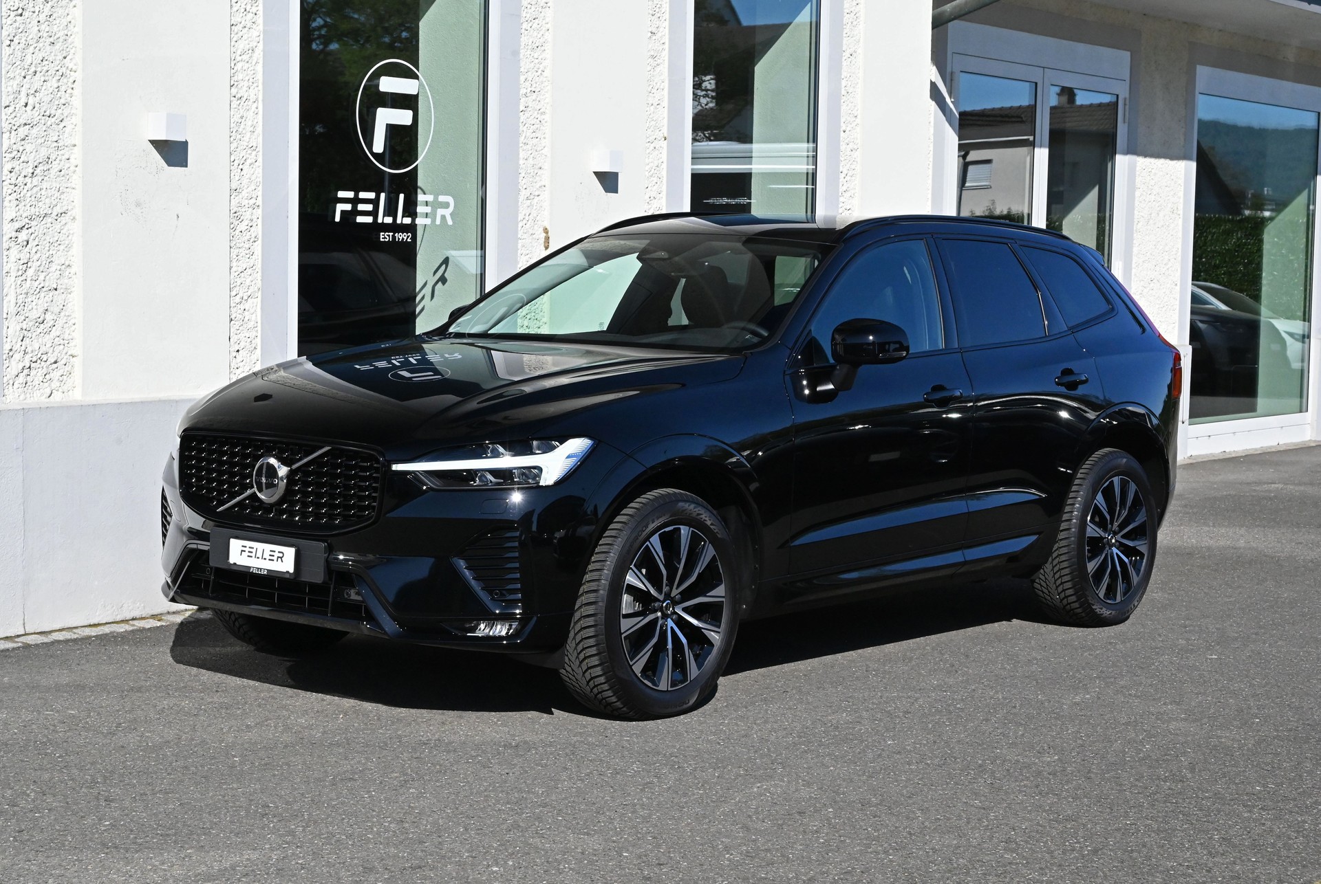 VOLVO XC60 B4 Diesel Mild Hybrid AWD Plus Dark Geartronic