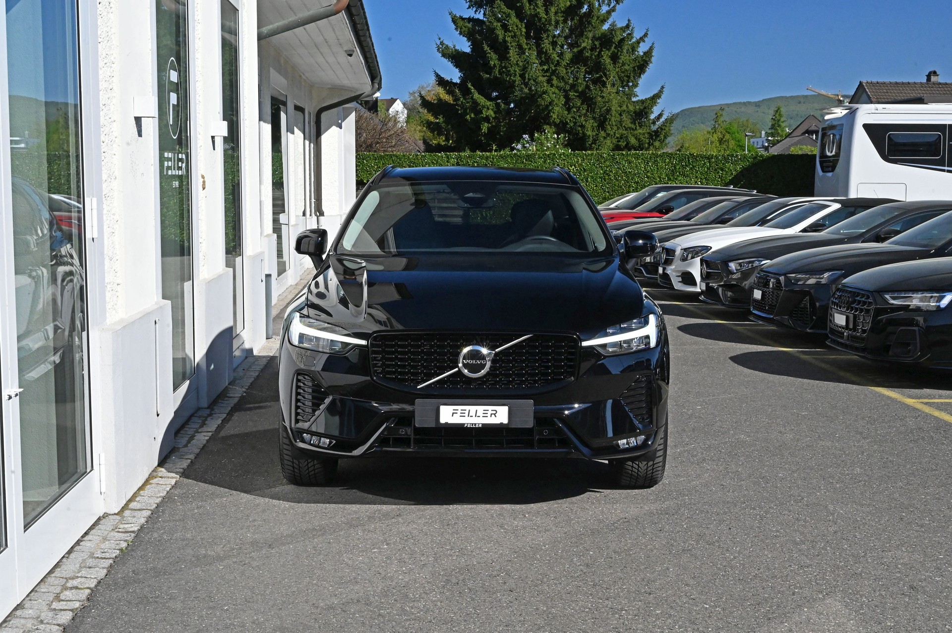 VOLVO XC60 B4 Diesel Mild Hybrid AWD Plus Dark Geartronic-showroom-element-2