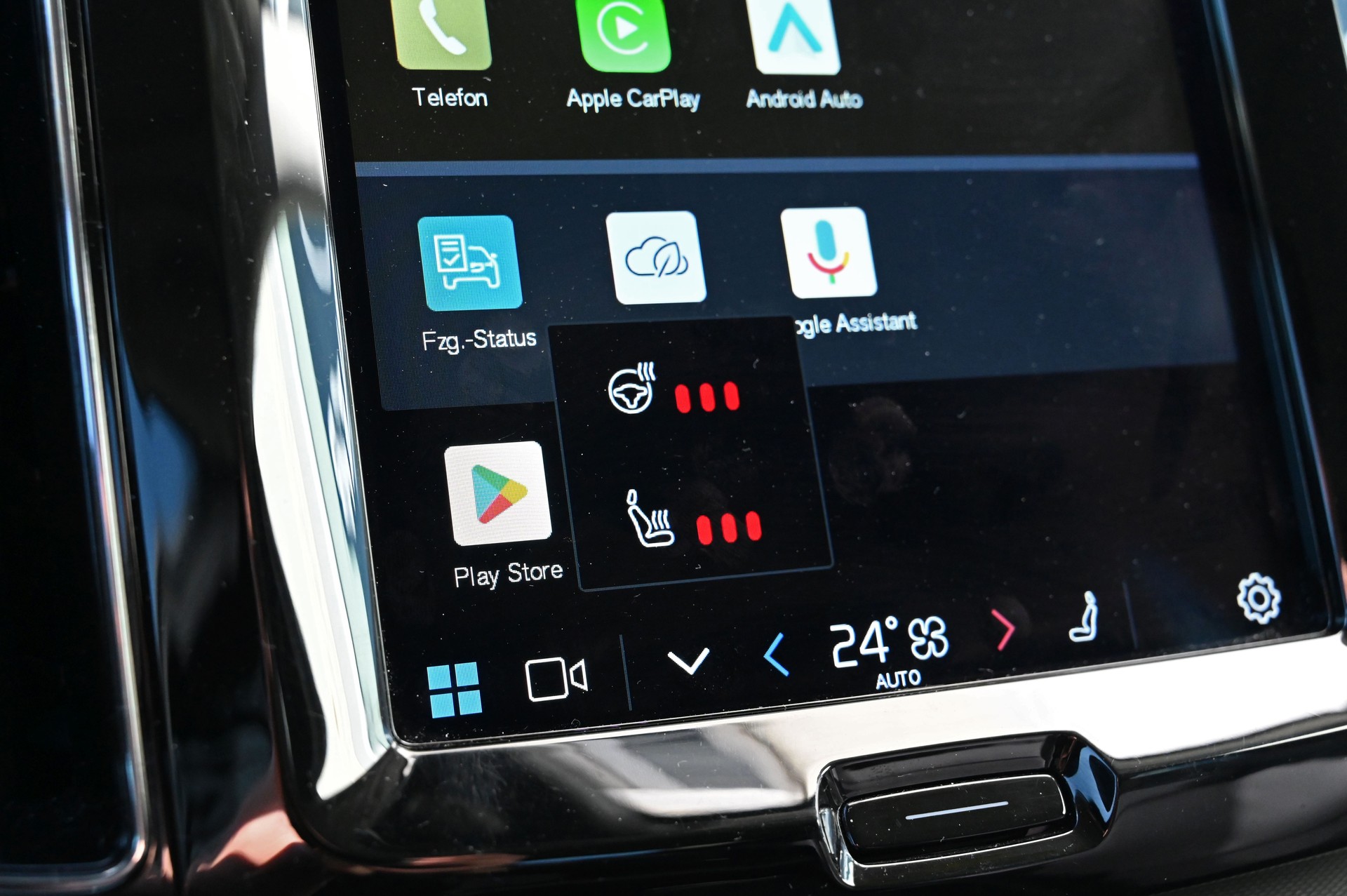 VOLVO XC60 B4 Diesel Mild Hybrid AWD Plus Dark Geartronic-image-17