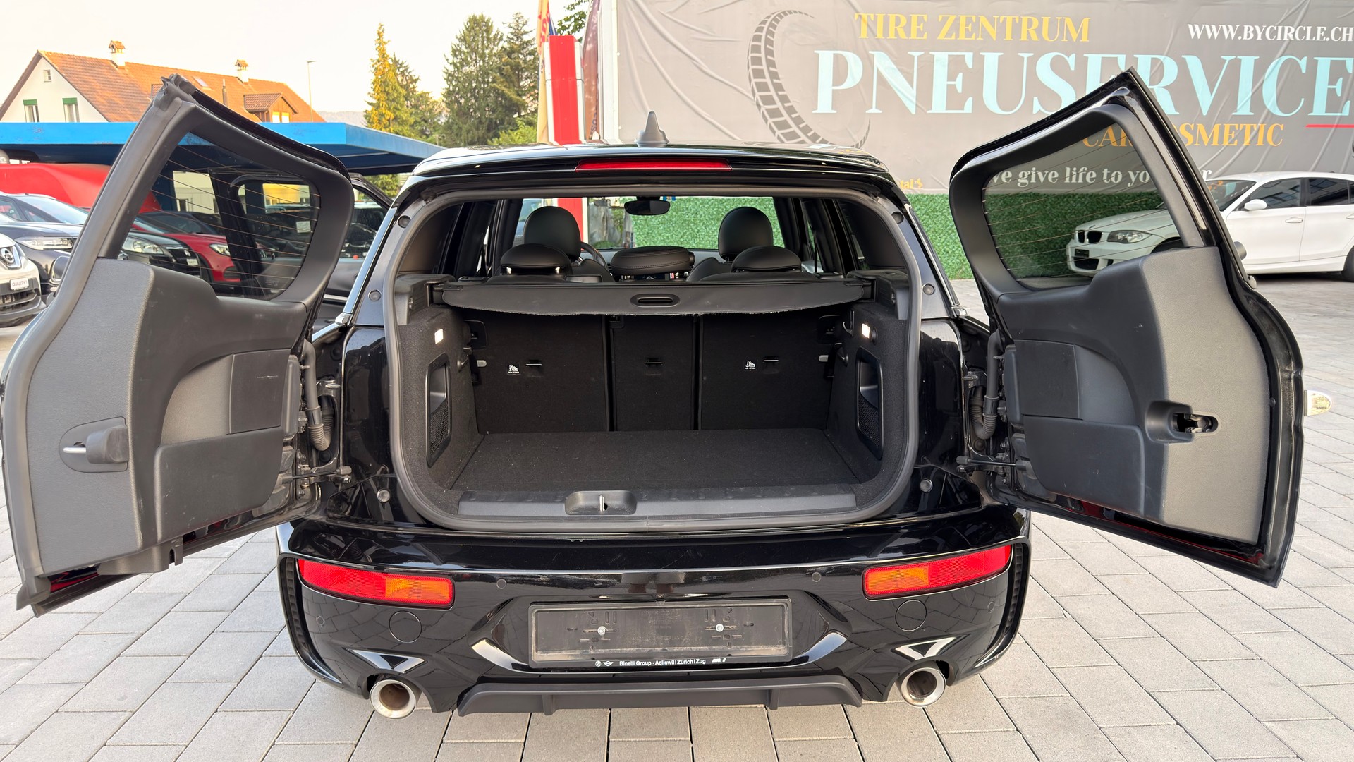 MINI Clubman Cooper John Cooper Works ALL4 Steptronic-image-13