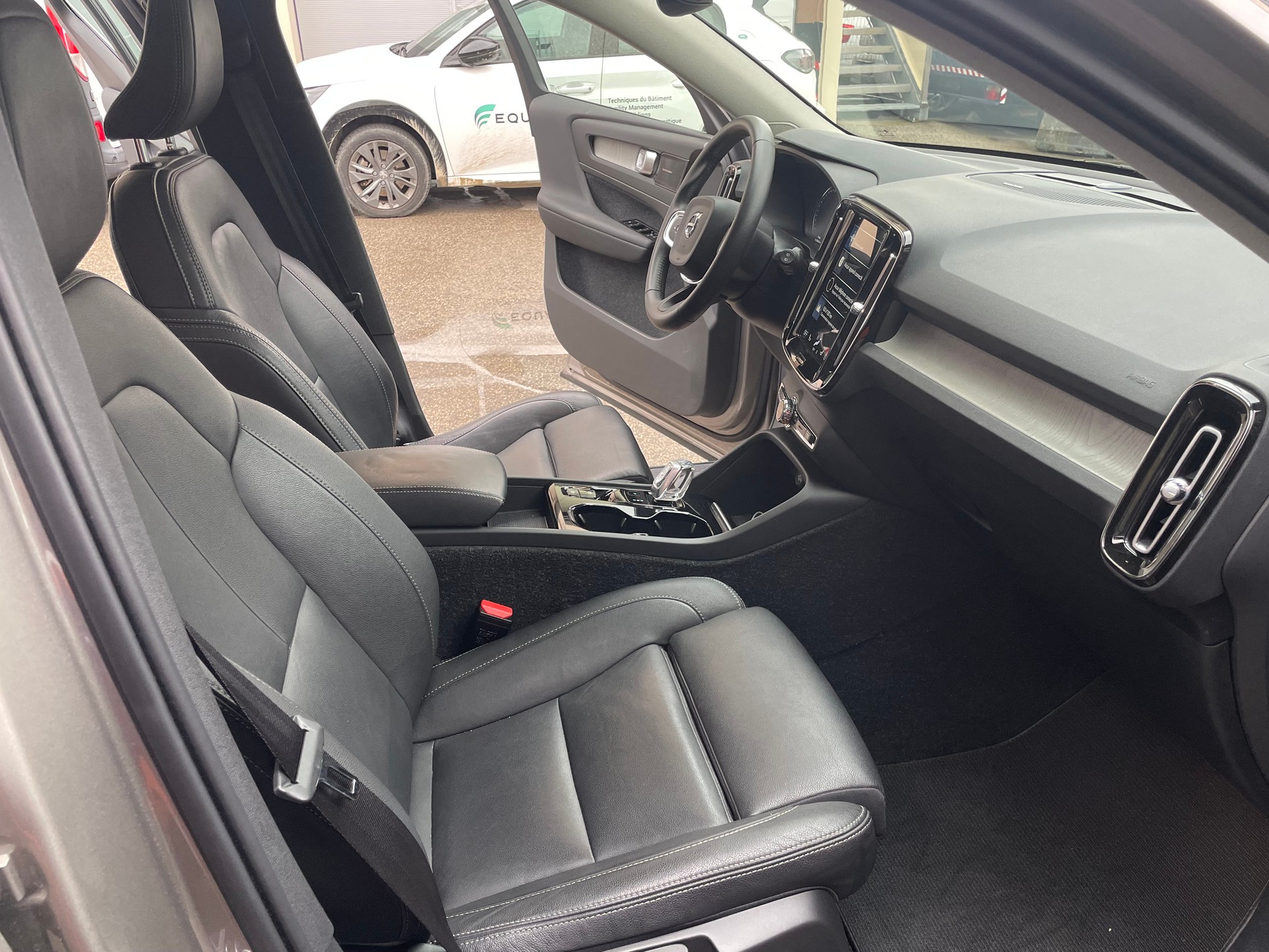 VOLVO XC40 T5 TwE Inscription DCT-image-11