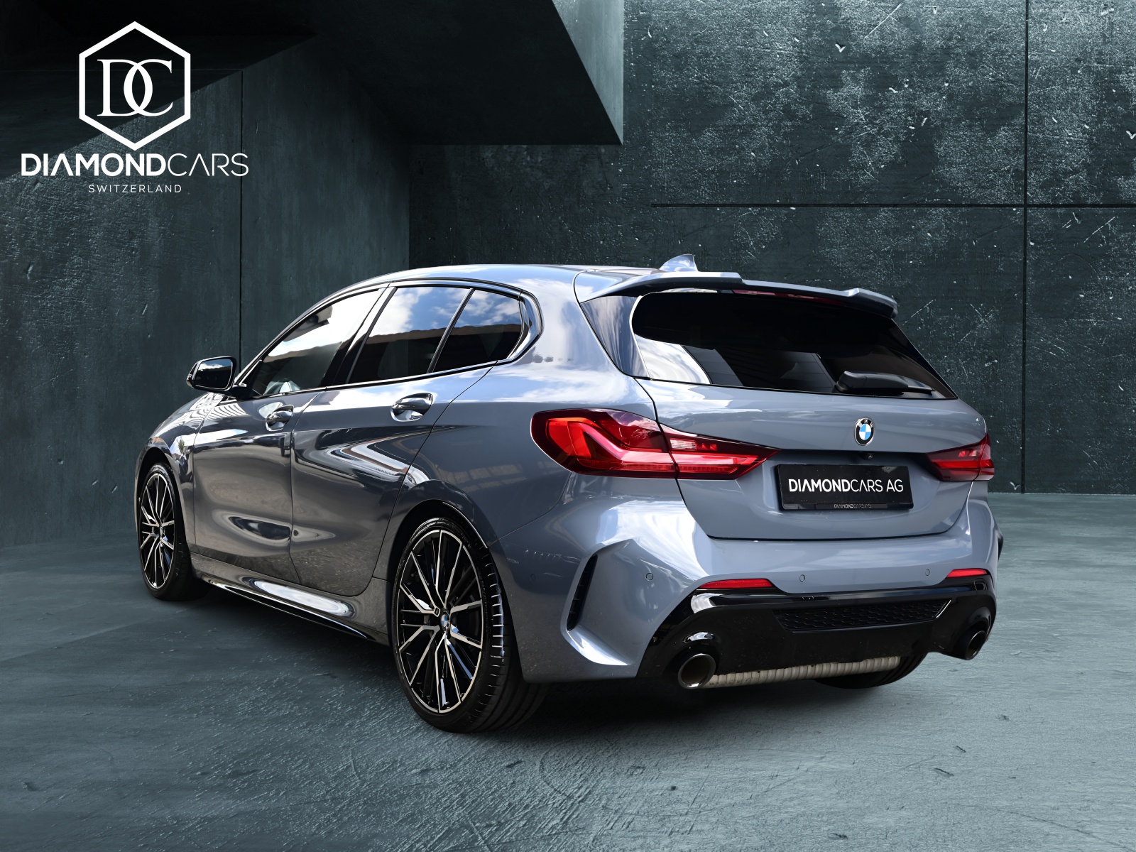 BMW M135i xDrive-image-4
