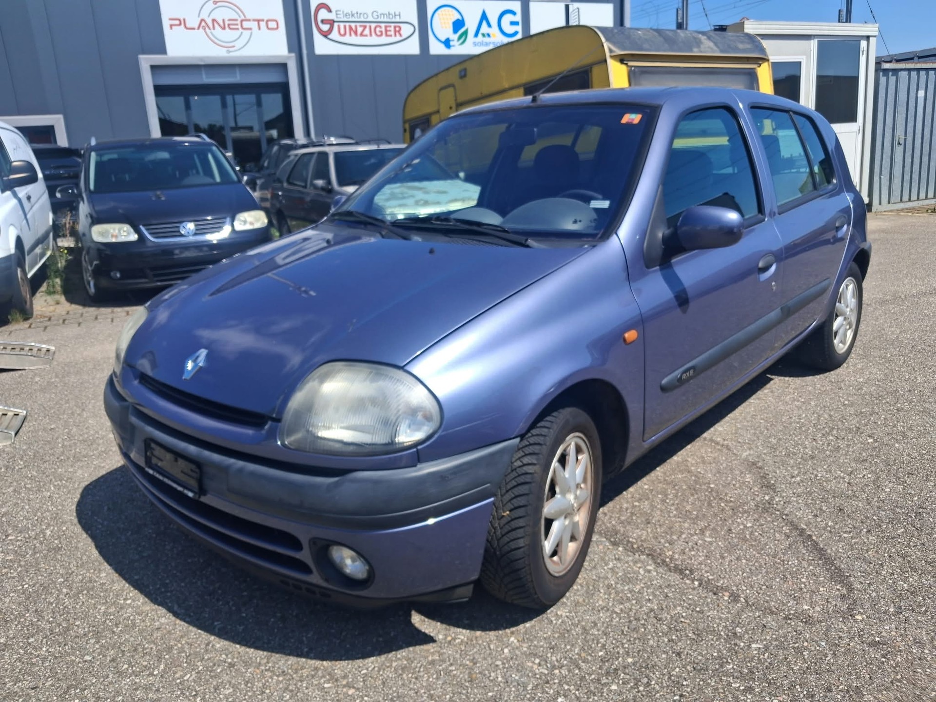 RENAULT Clio 1.6 RT Advantage