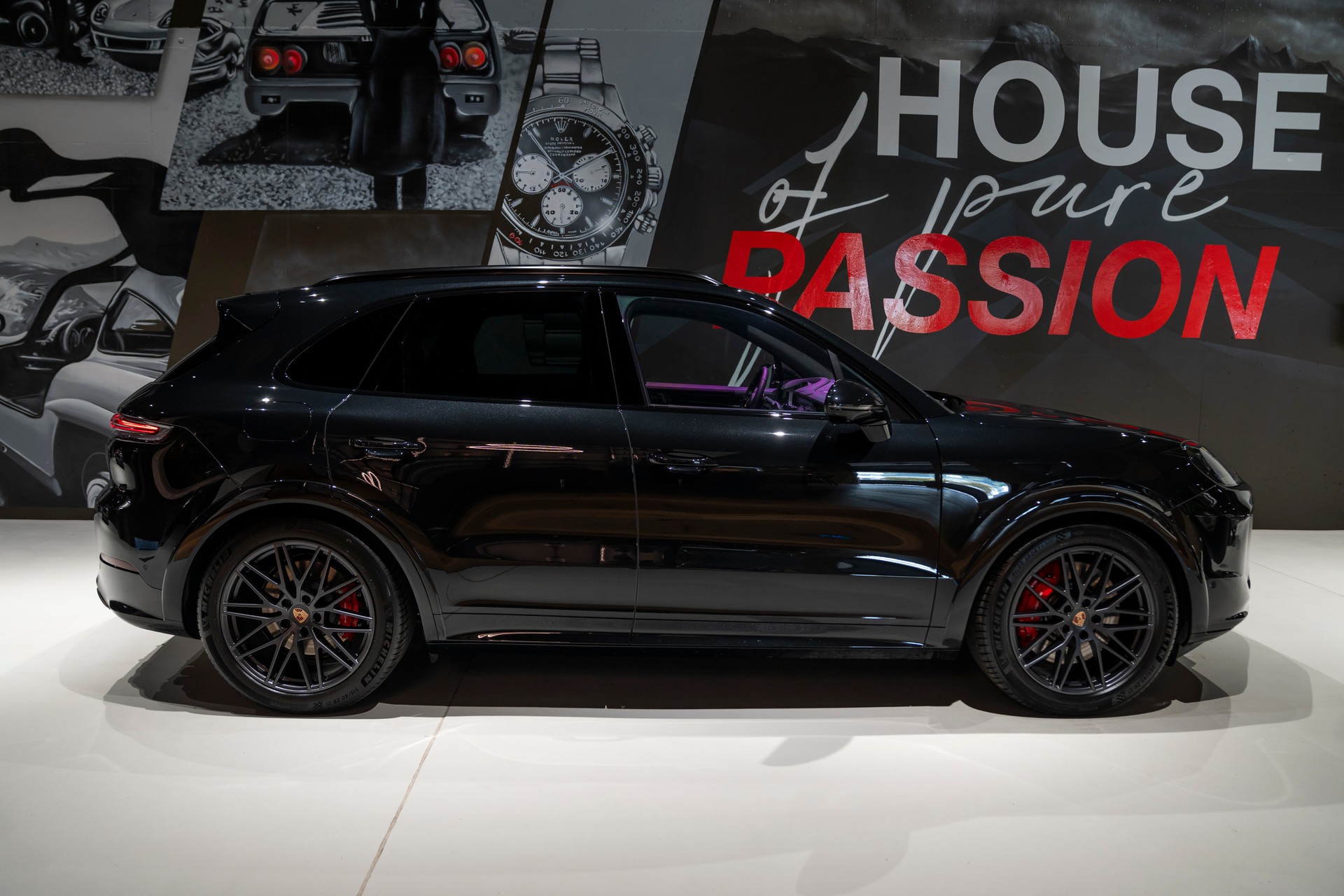 PORSCHE Cayenne GTS Tiptronic-showroom-element-2