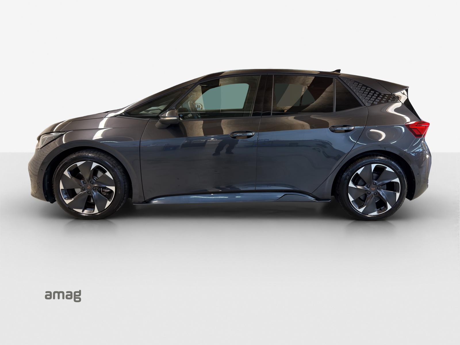CUPRA Born 58 kWh e-Boost-showroom-element-1