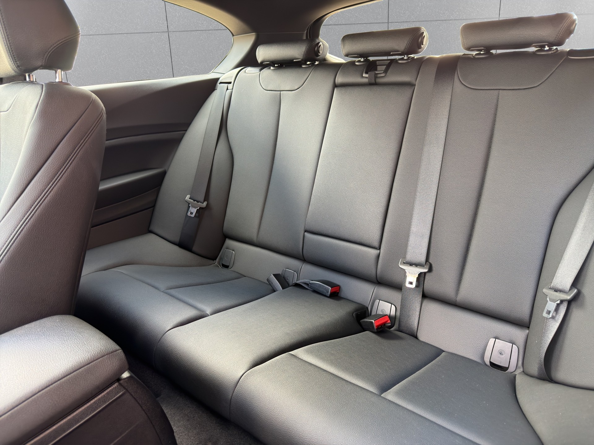 BMW M135i xDrive Steptronic-image-12