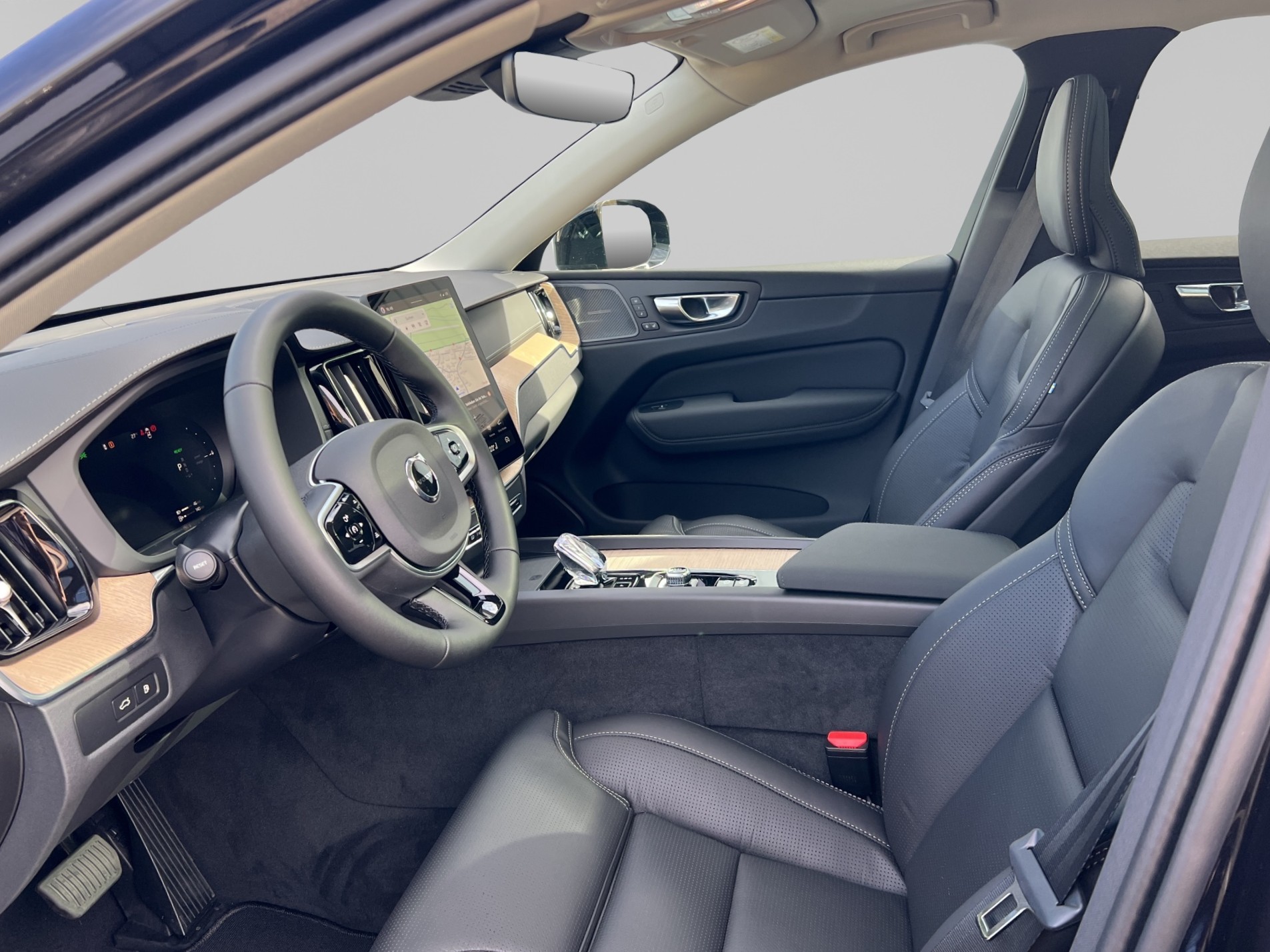 VOLVO XC60 2.0 T8 TE Ultra Dark eAWD-image-9