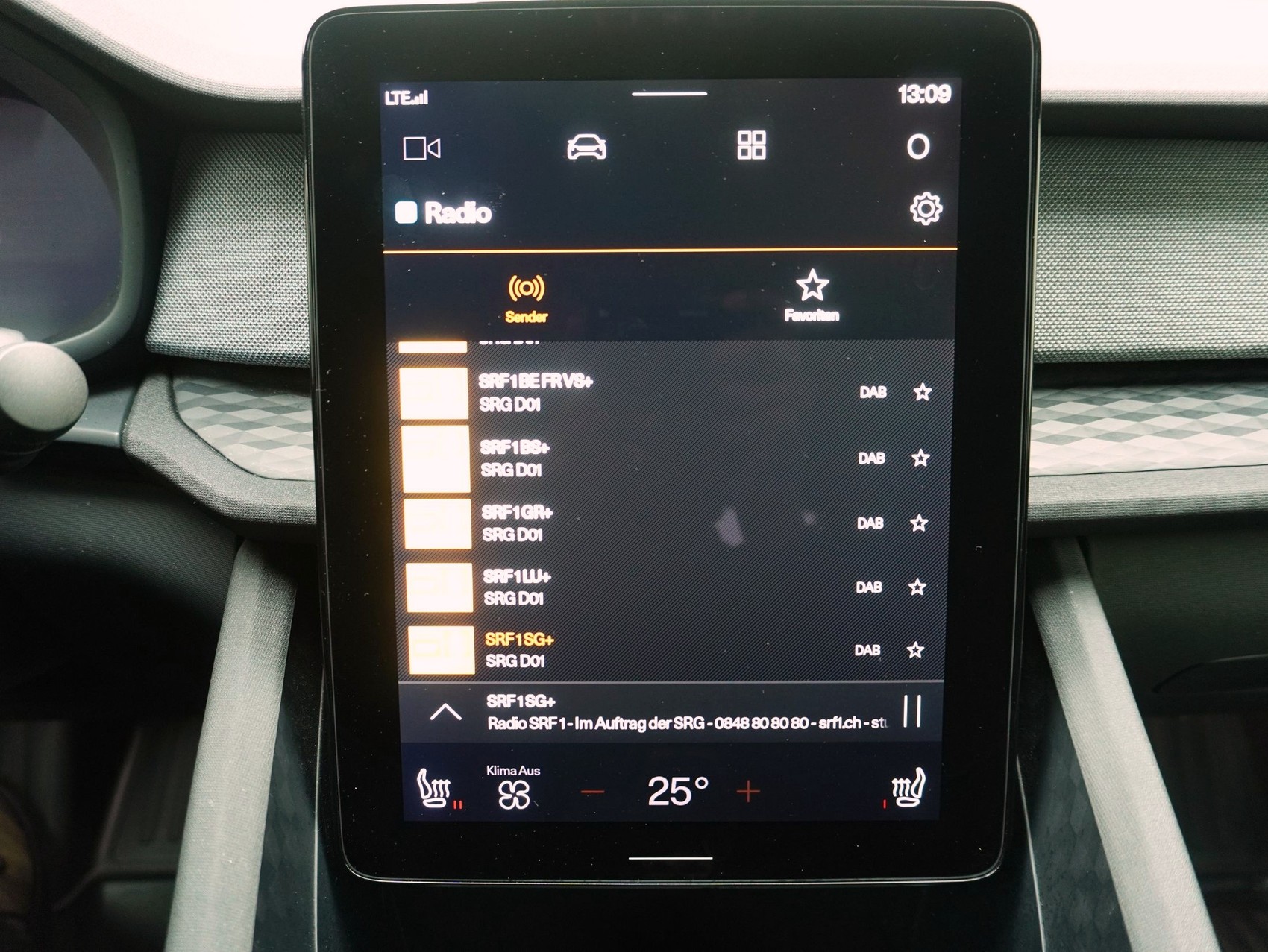 POLESTAR 2 Long Range Dual Motor AWD-image-17
