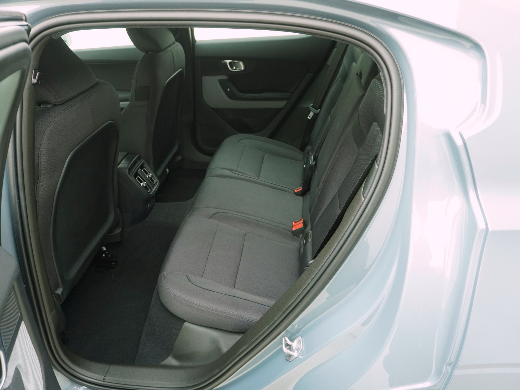 POLESTAR 2 Long Range Dual Motor AWD-image-9