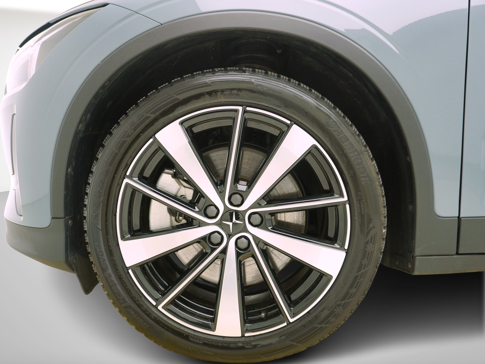 POLESTAR 2 Long Range Dual Motor AWD-image-6