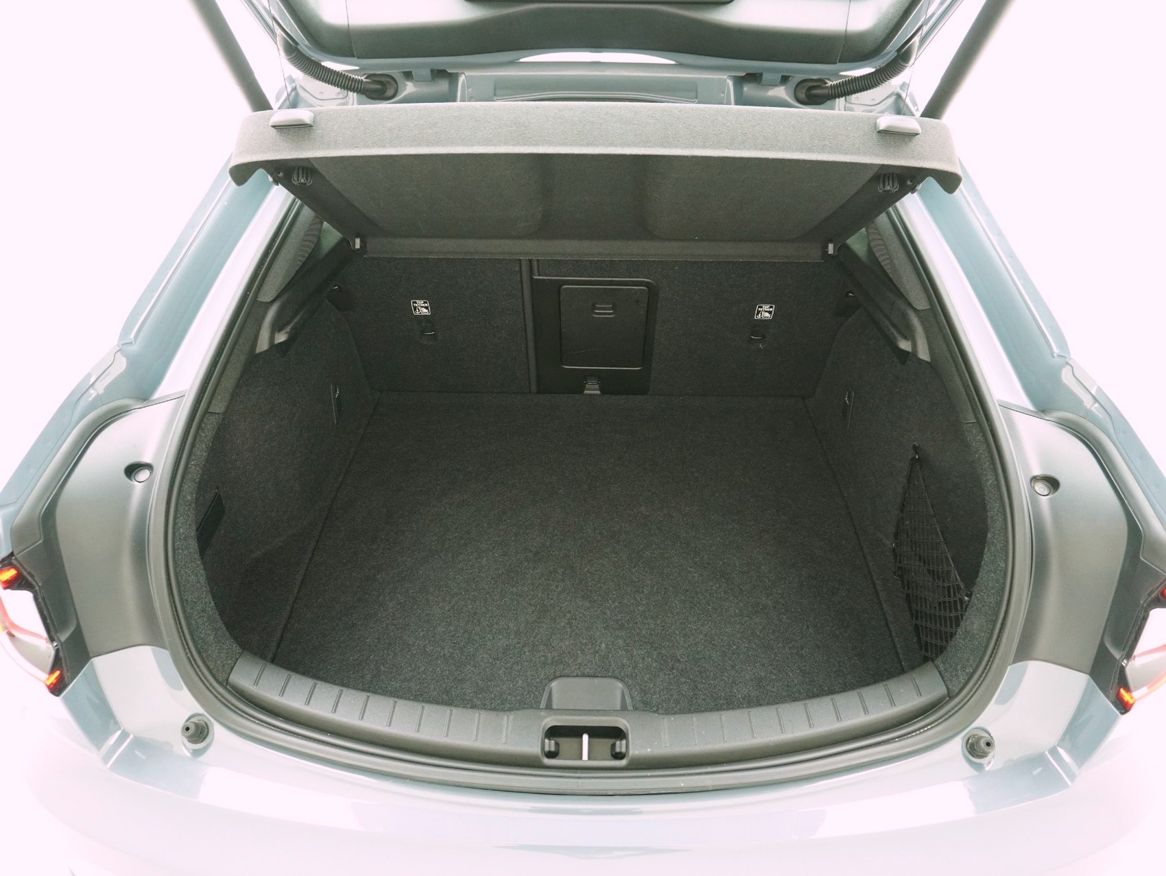 POLESTAR 2 Long Range Dual Motor AWD-image-10