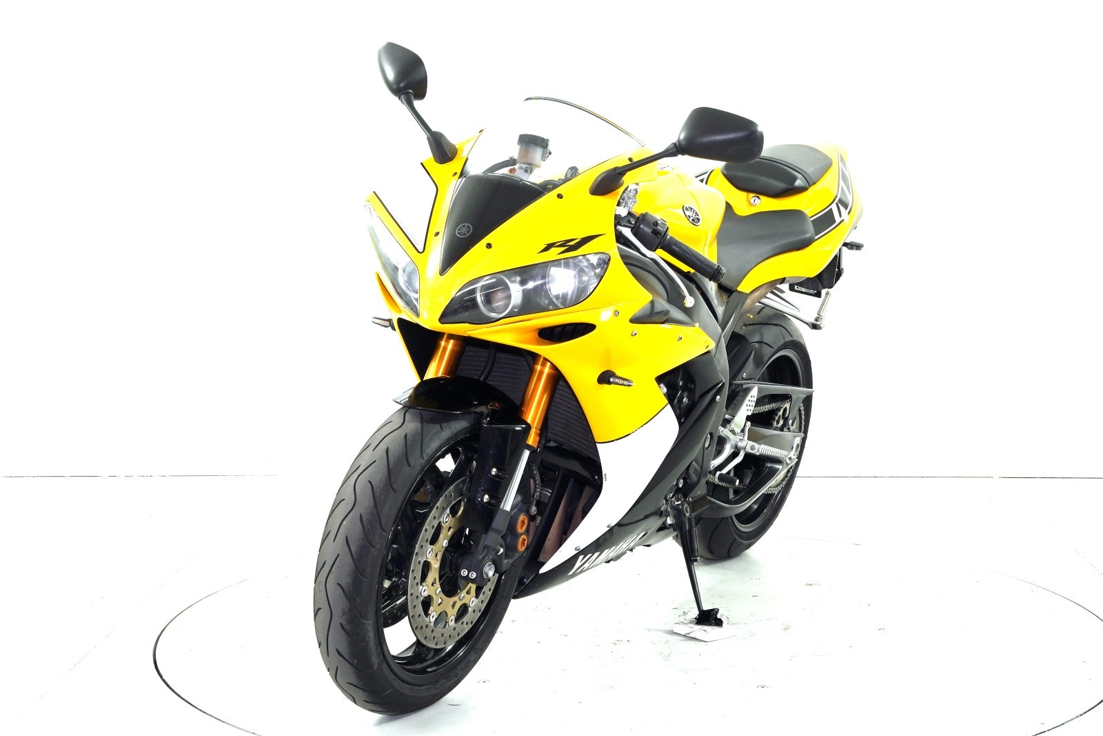 YAMAHA YZF-R1-image-2