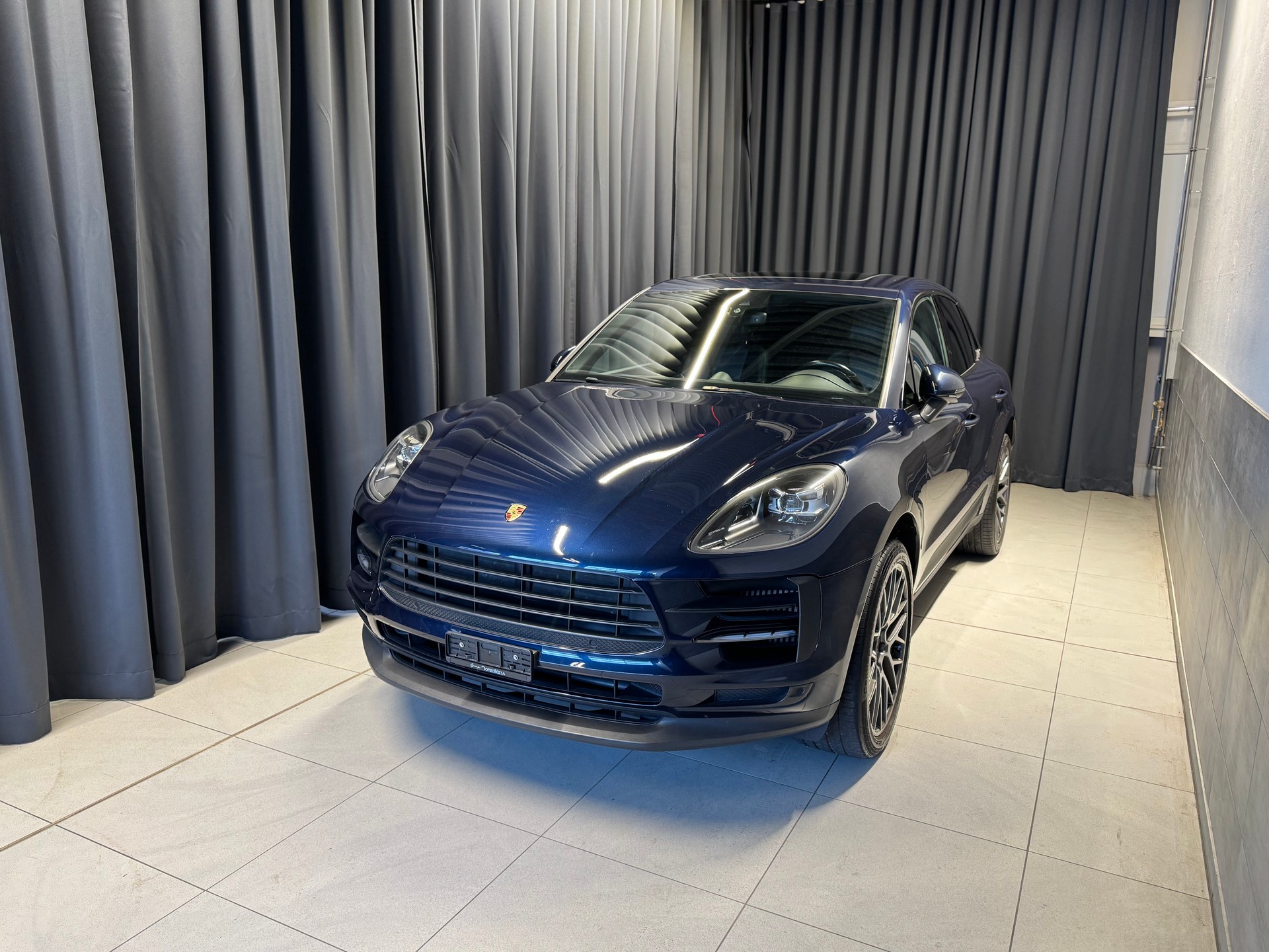 PORSCHE Macan S PDK (35)-showroom-element-2