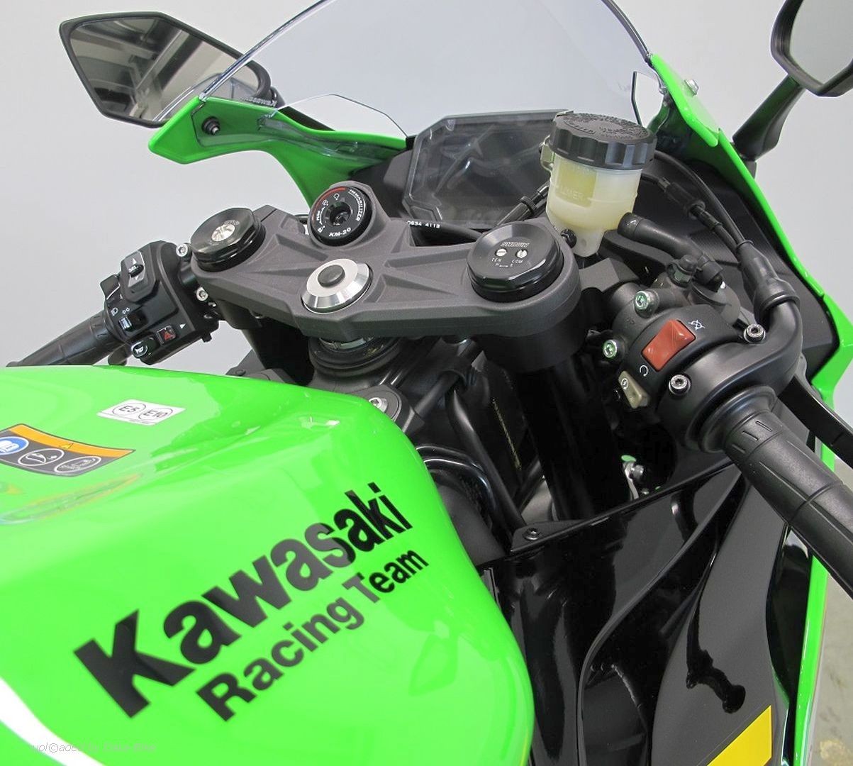 KAWASAKI NINJA ZX 6R-image-7