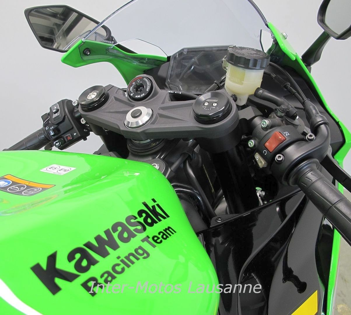 KAWASAKI NINJA ZX 6R-image-7