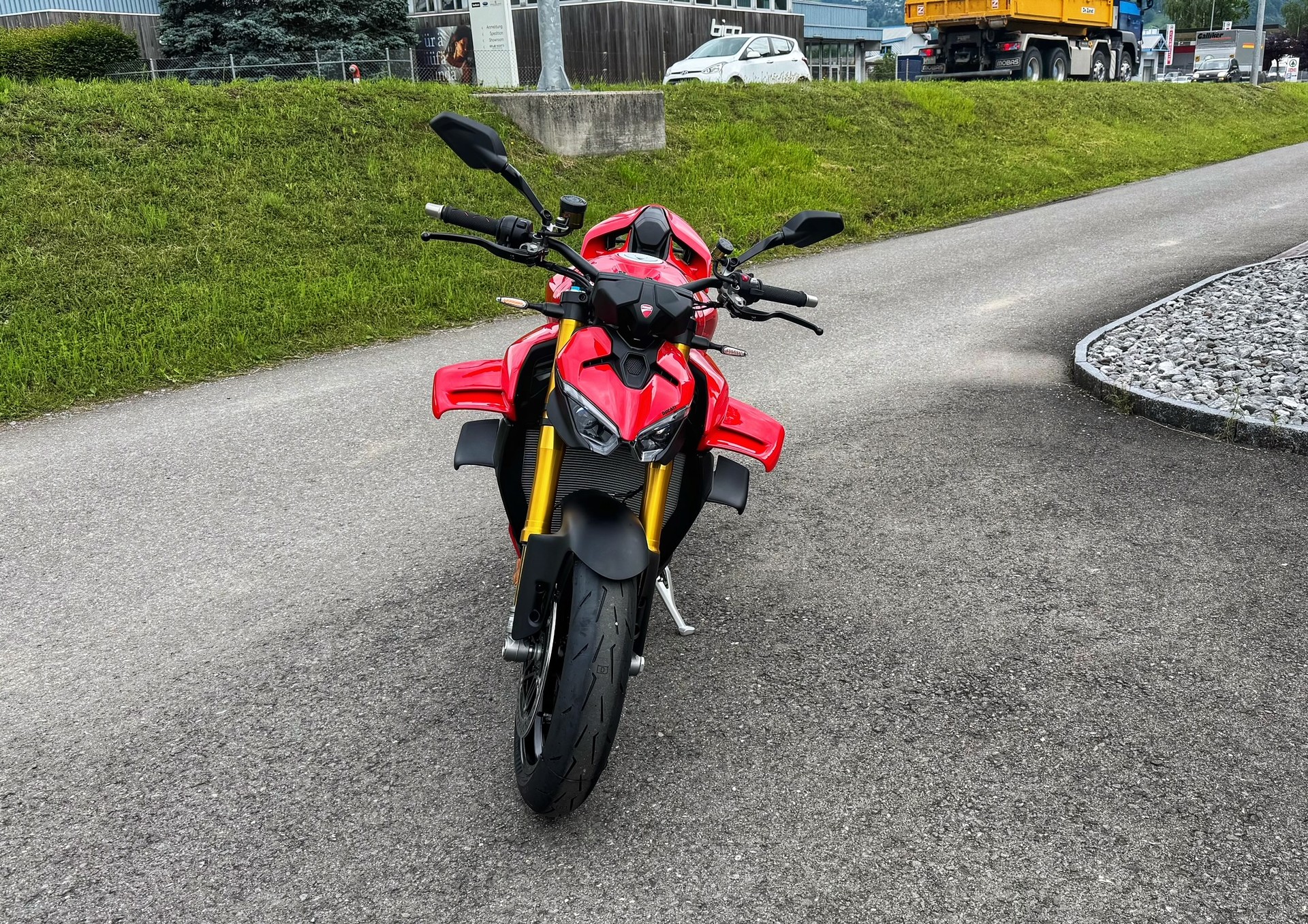 DUCATI Streetfighter V4 S-image-2