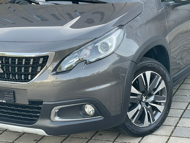 PEUGEOT 2008 1.2 PureTech Allure EAT6-showroom-element-3