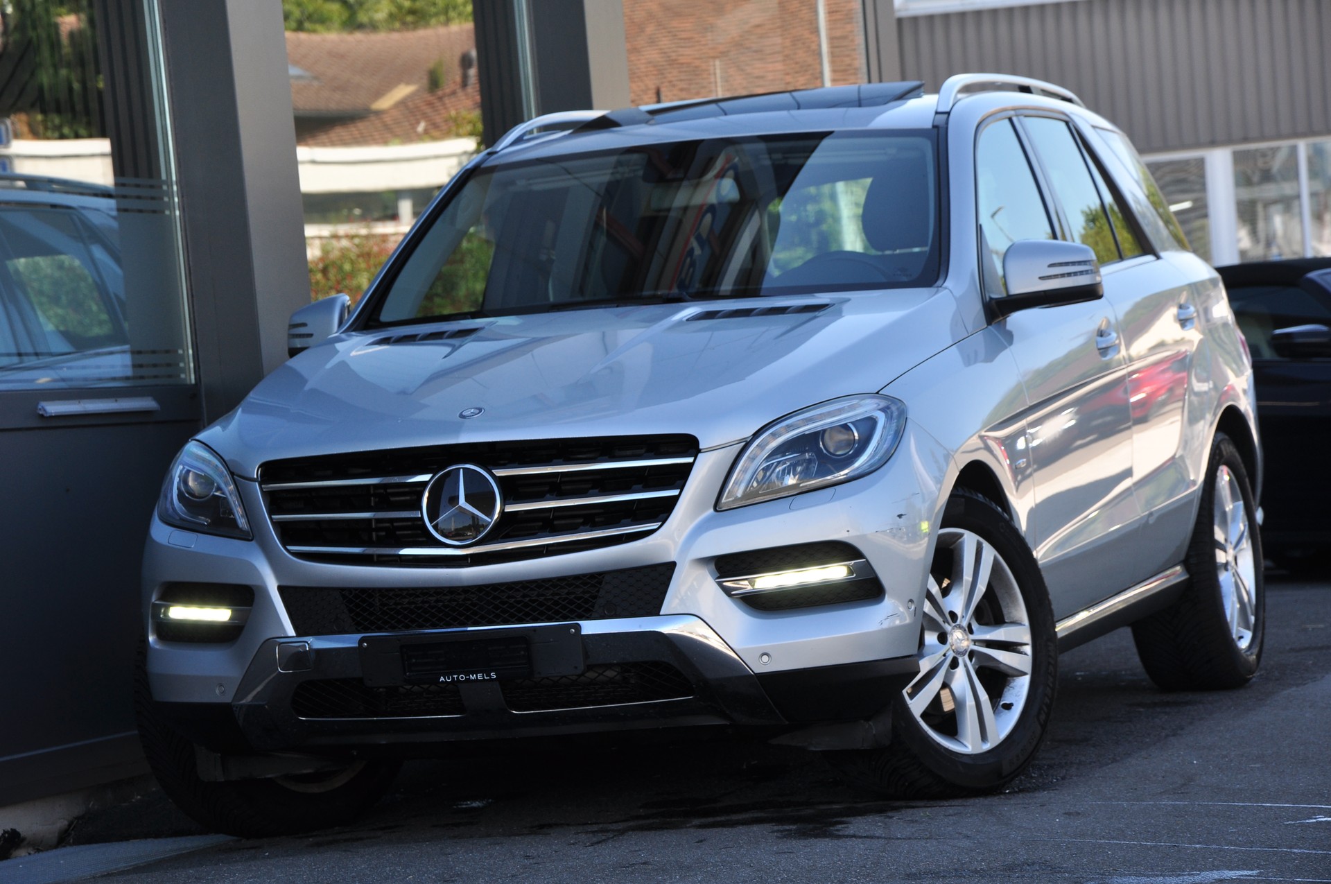 MERCEDES-BENZ ML 350 BlueTEC Edition 4Matic 7G-Tronic-showroom-element-2