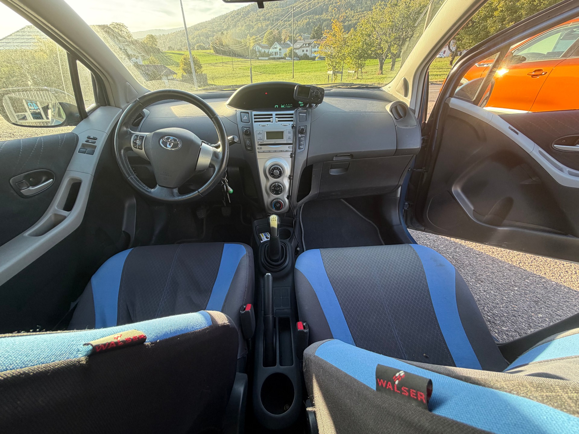 TOYOTA Yaris 1.4 D-4D Linea Luna-image-10