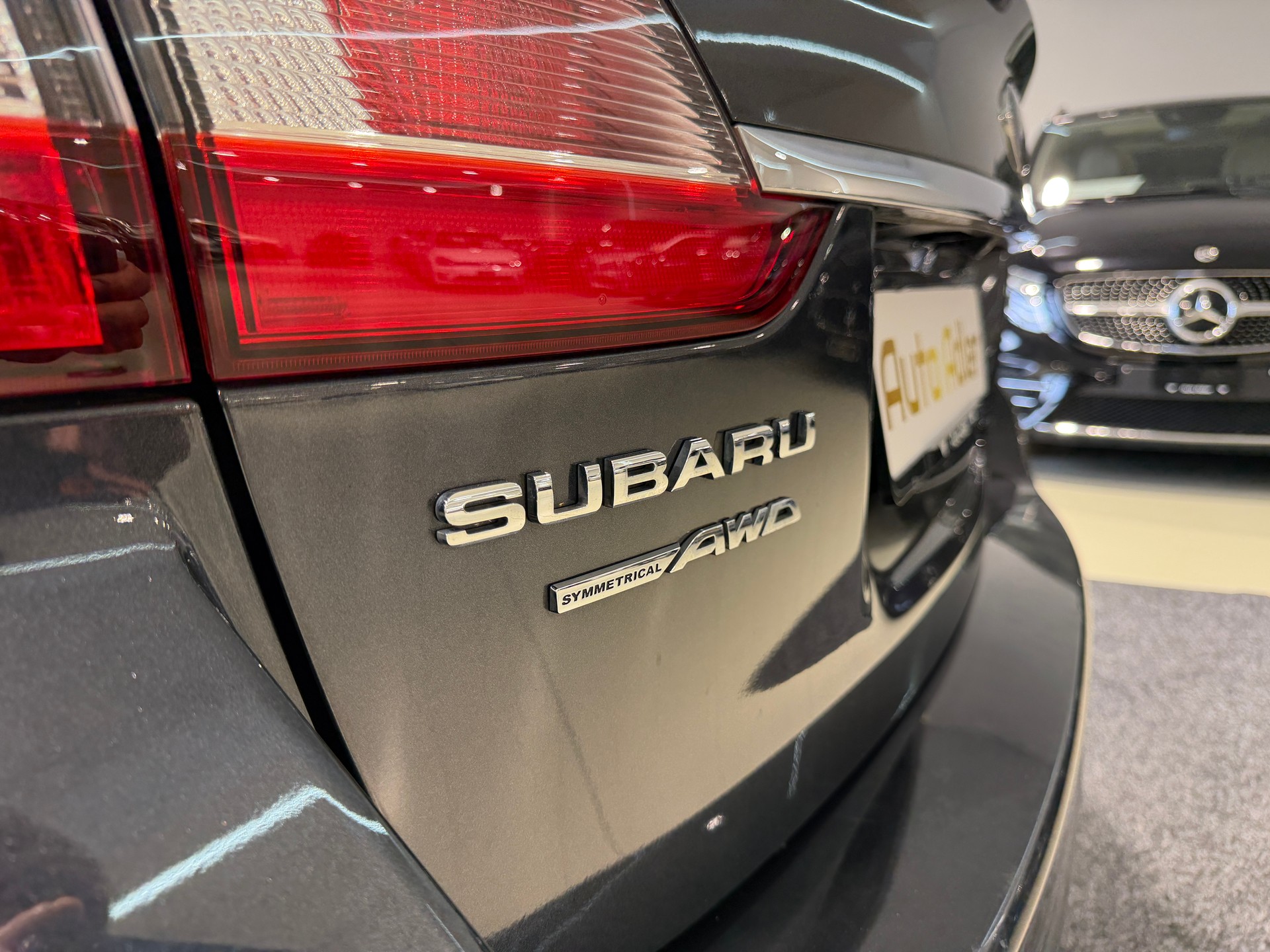 SUBARU Levorg 1.6DIT Swiss Plus AWD Lineartronic-image-10