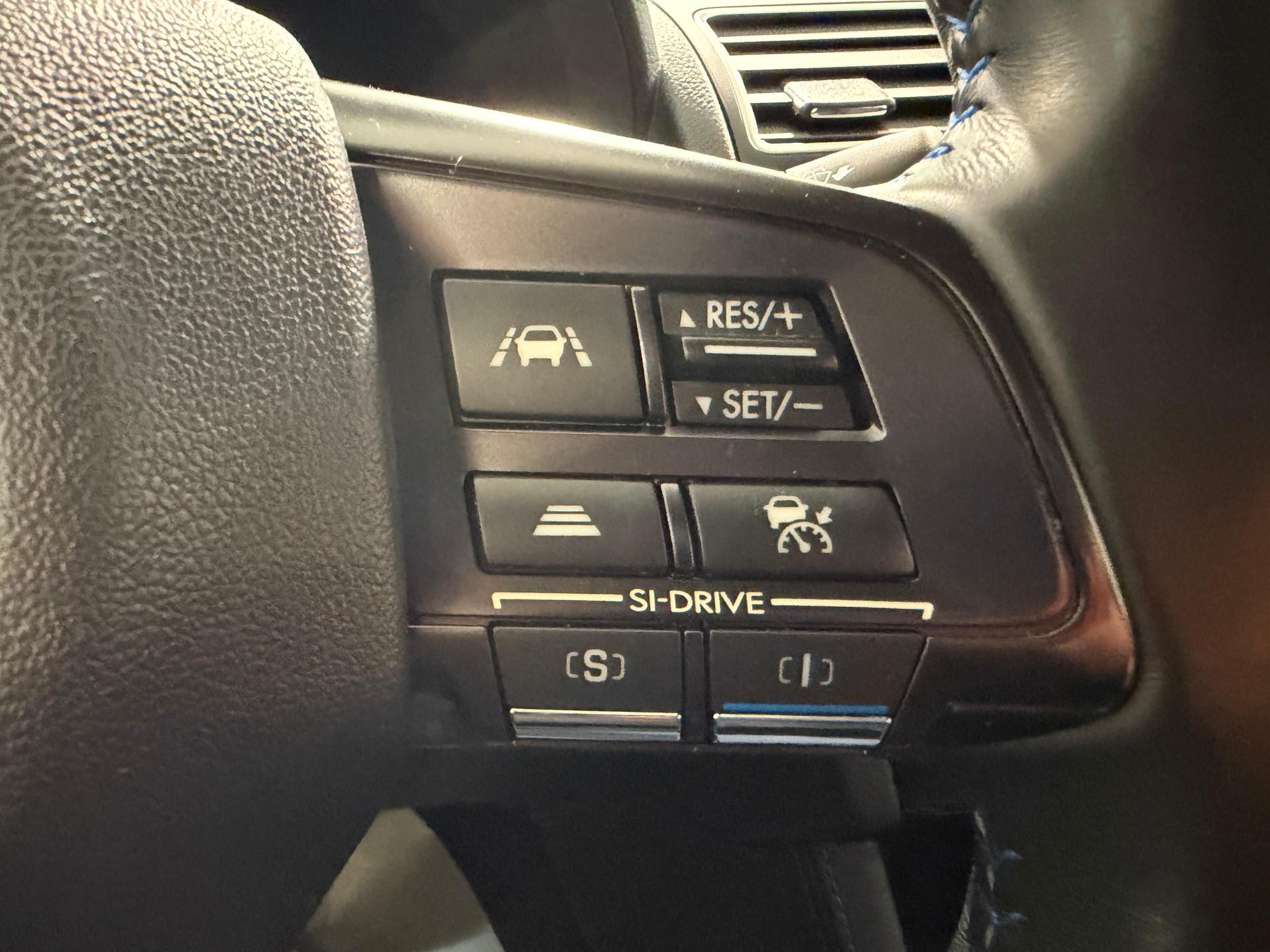 SUBARU Levorg 1.6DIT Swiss Plus AWD Lineartronic-image-16