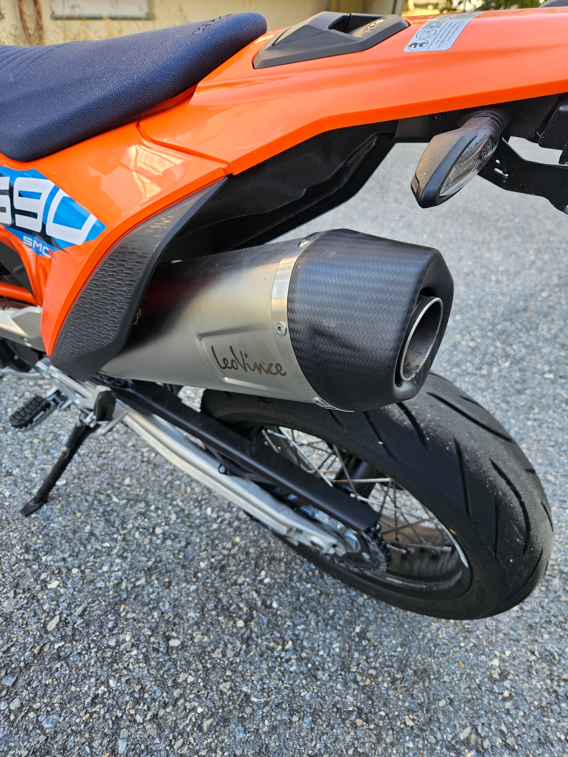 KTM 690 SMC R-image-2