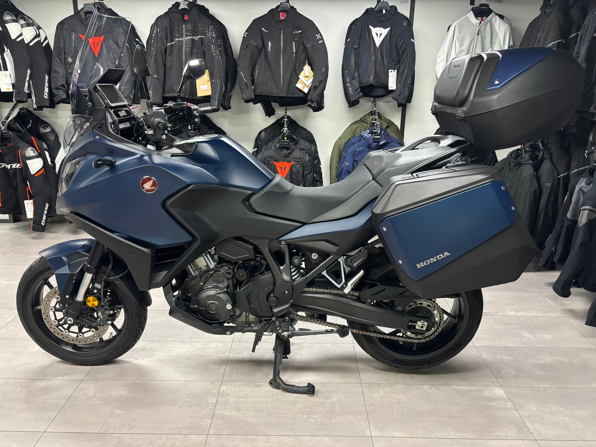 HONDA NT 1100 DCT-image-1