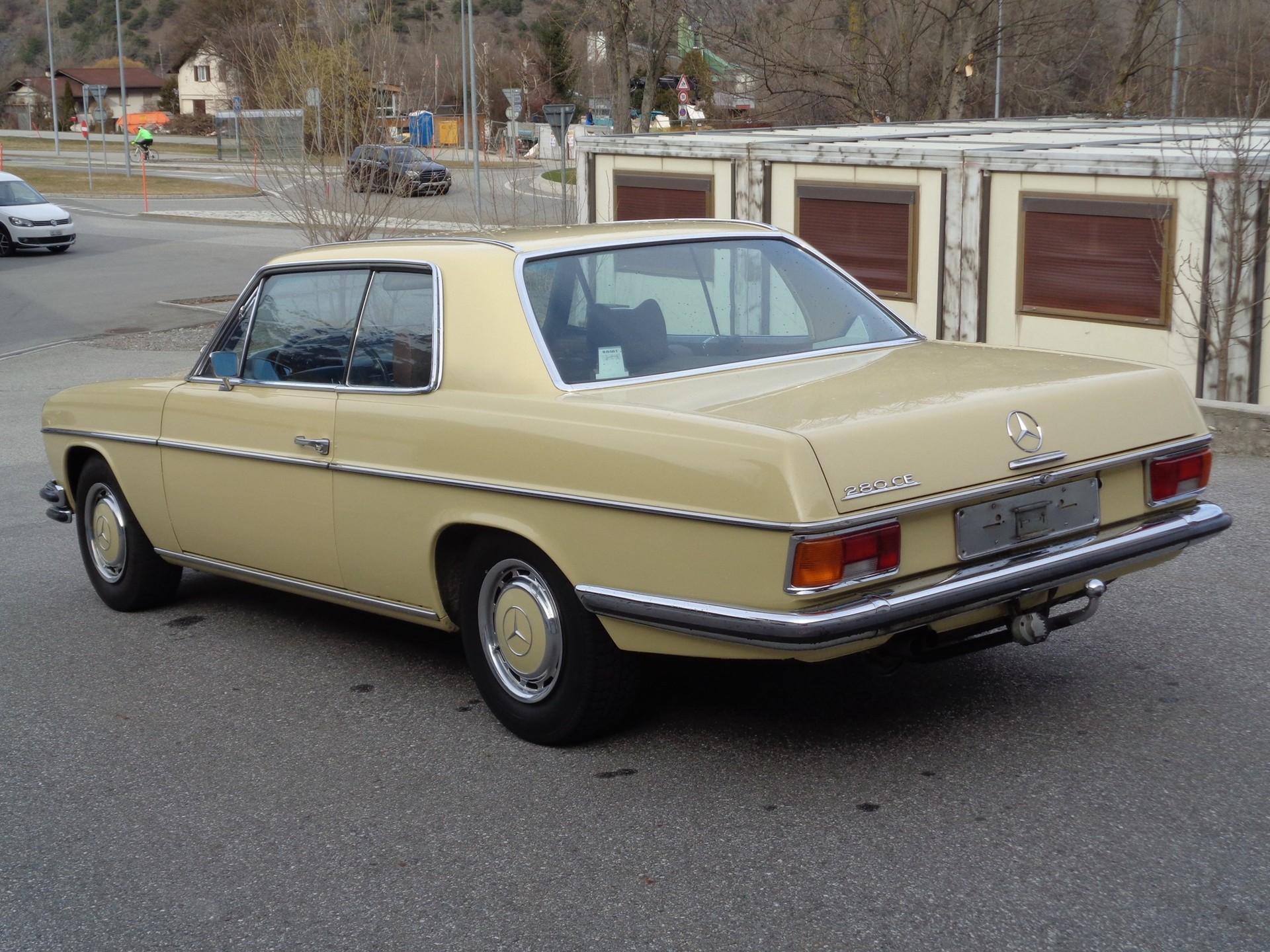 MERCEDES-BENZ 280 CE-image-9