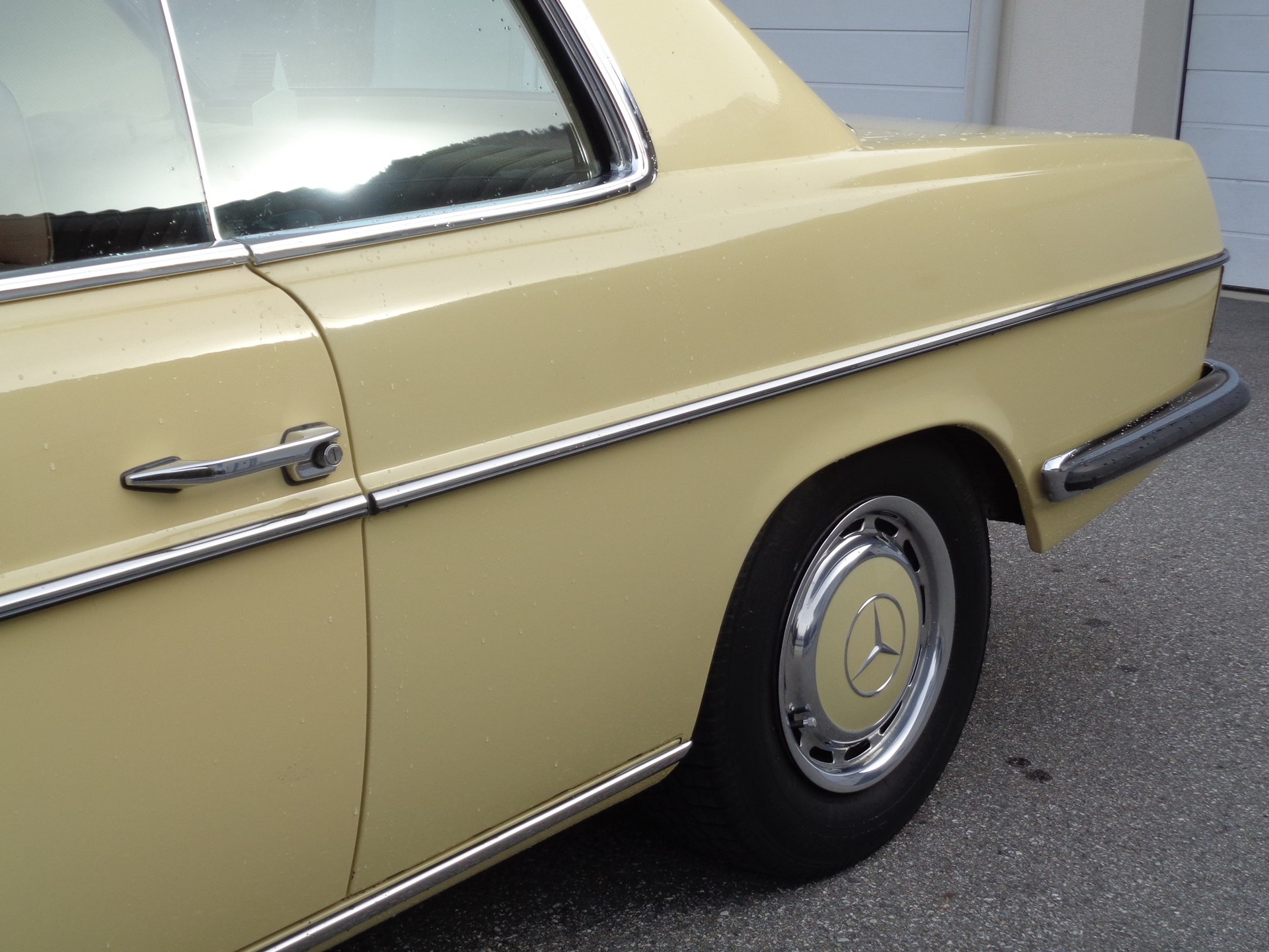 MERCEDES-BENZ 280 CE-image-11