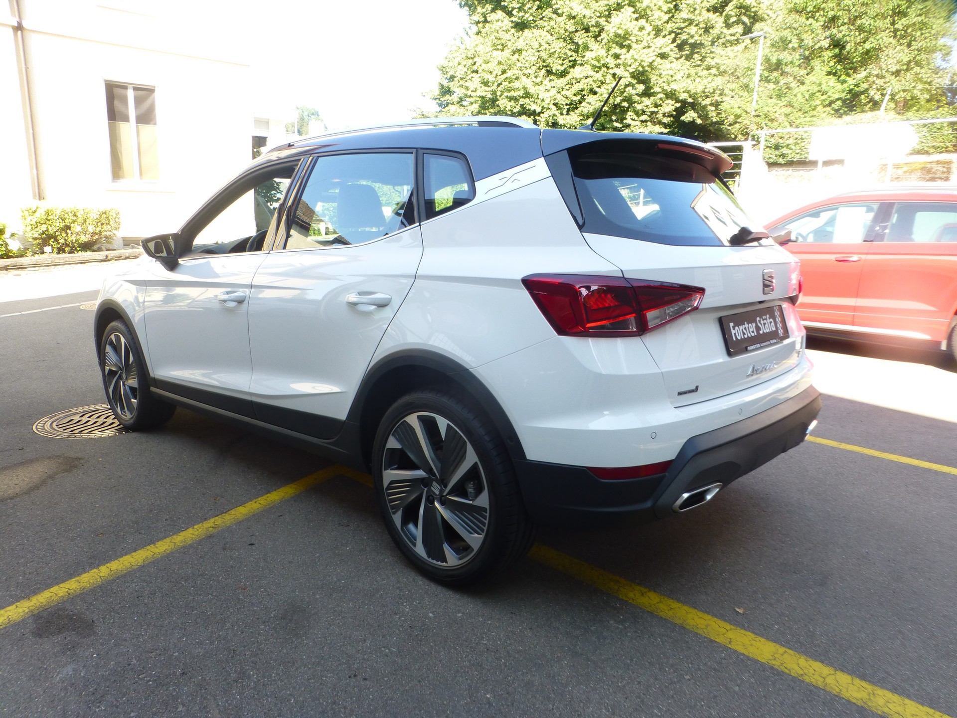 SEAT Arona 1.0 Eco TSI FR DSG-image-3