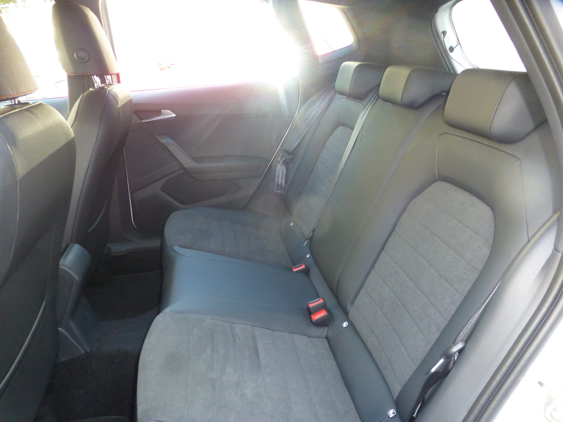 SEAT Arona 1.0 Eco TSI FR DSG-image-7
