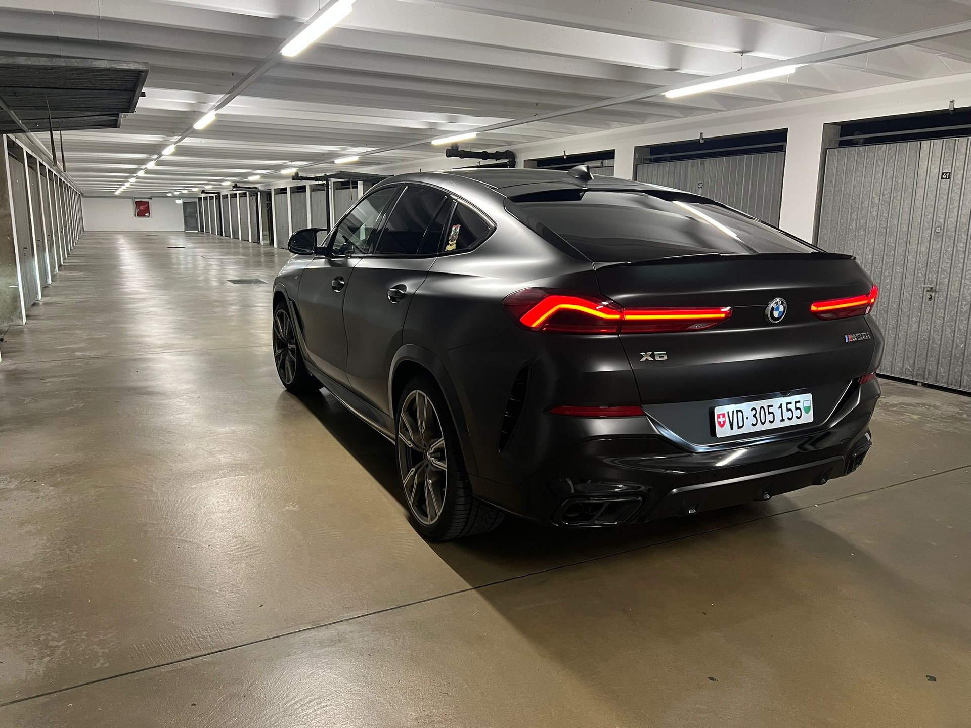 BMW X6 M50i Steptronic-image-9