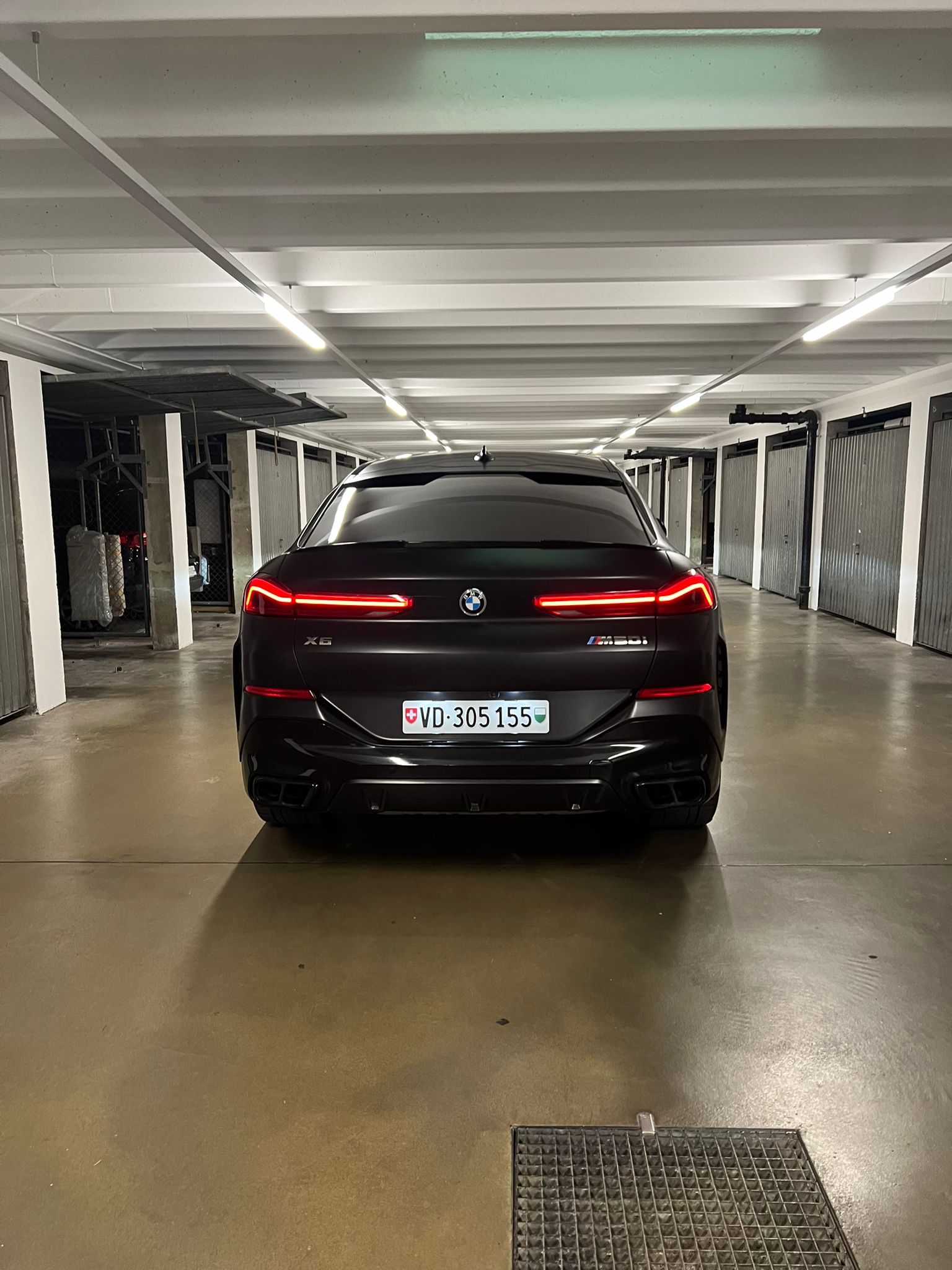 BMW X6 M50i Steptronic-image-10