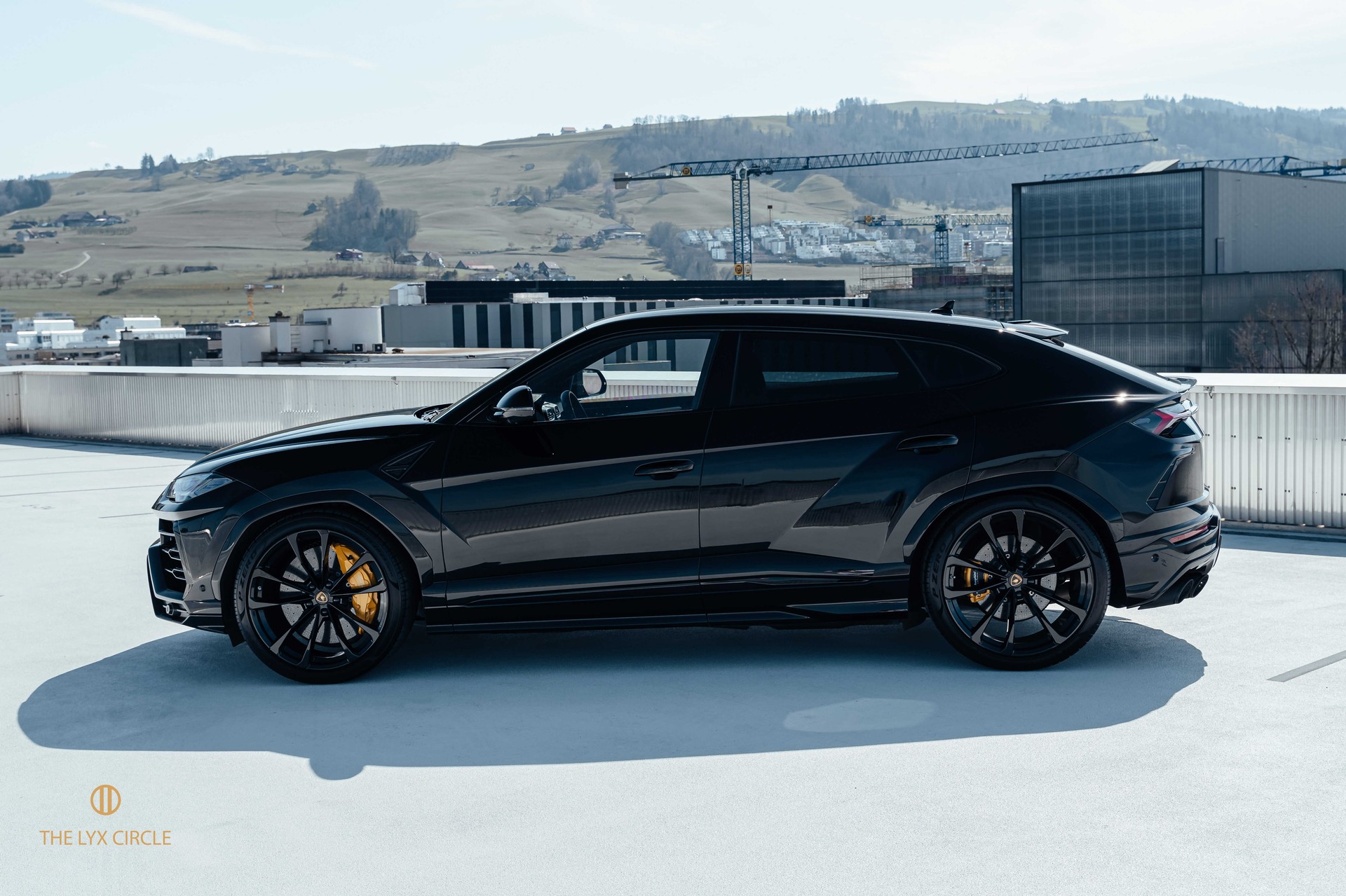 LAMBORGHINI Urus E-Gear-image-3