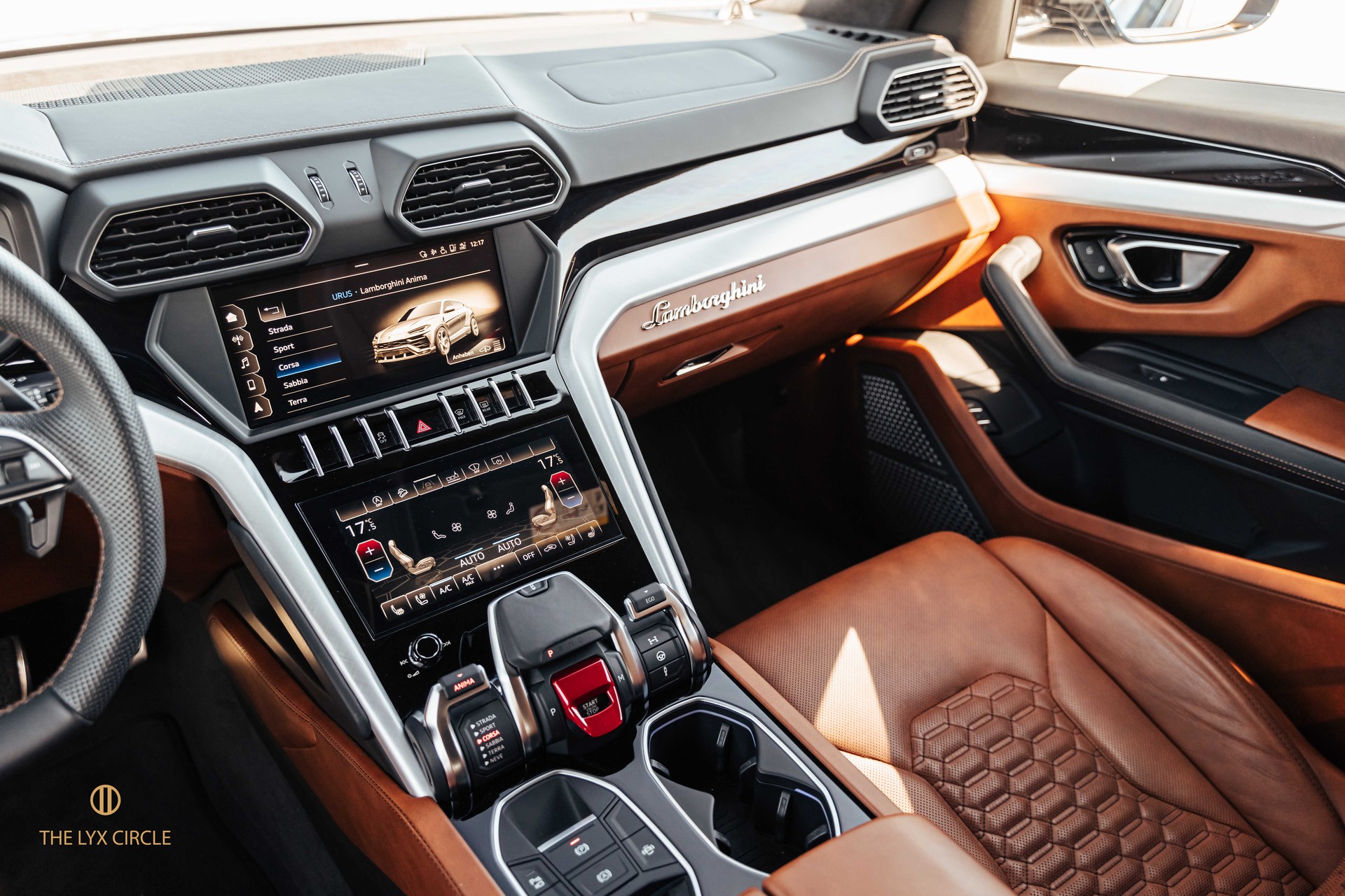 LAMBORGHINI Urus E-Gear-image-12