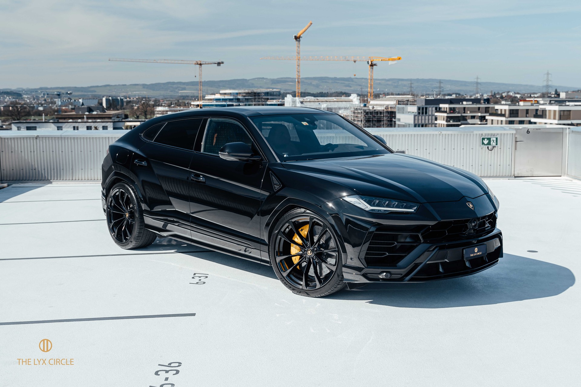 LAMBORGHINI Urus E-Gear