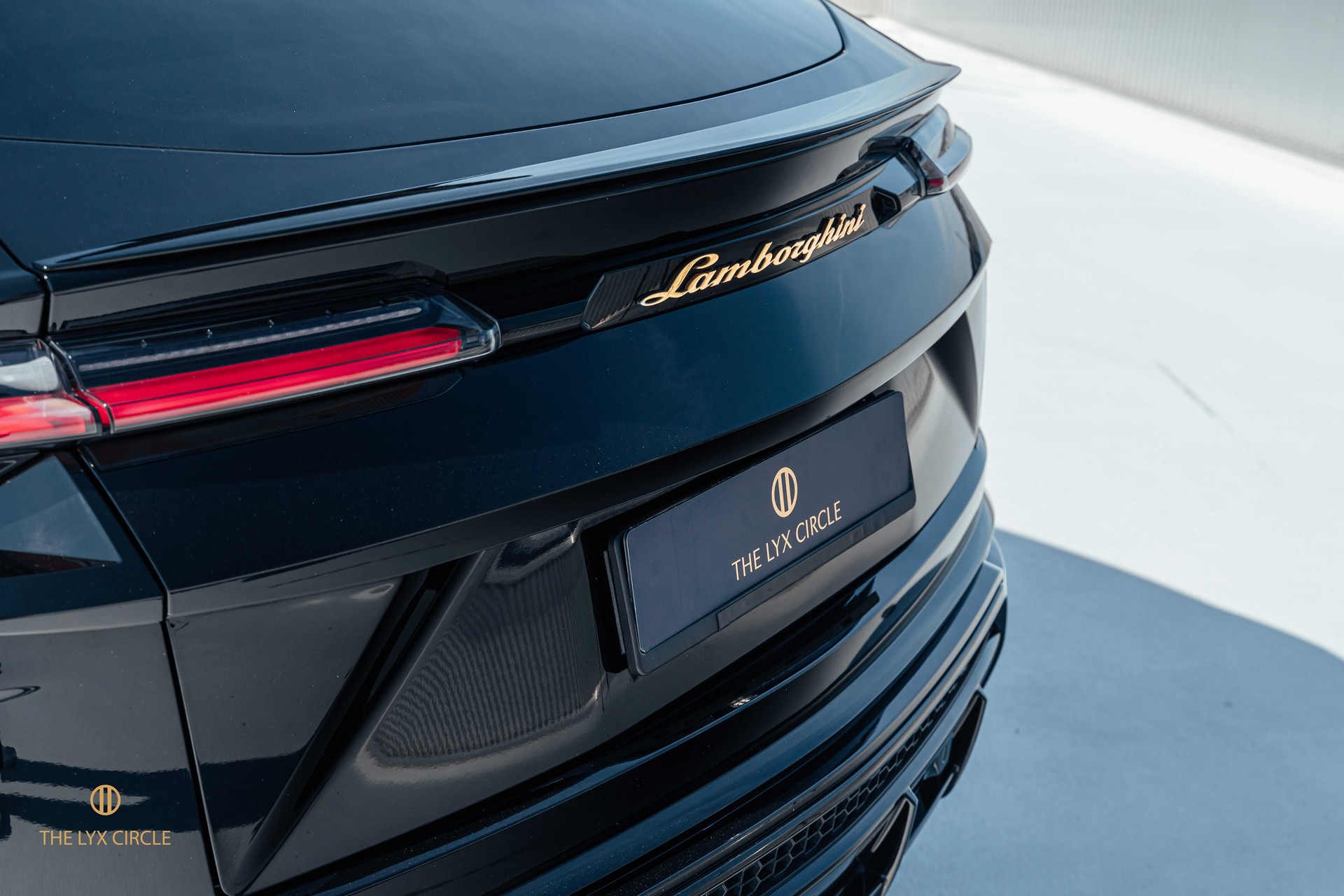 LAMBORGHINI Urus E-Gear-image-6