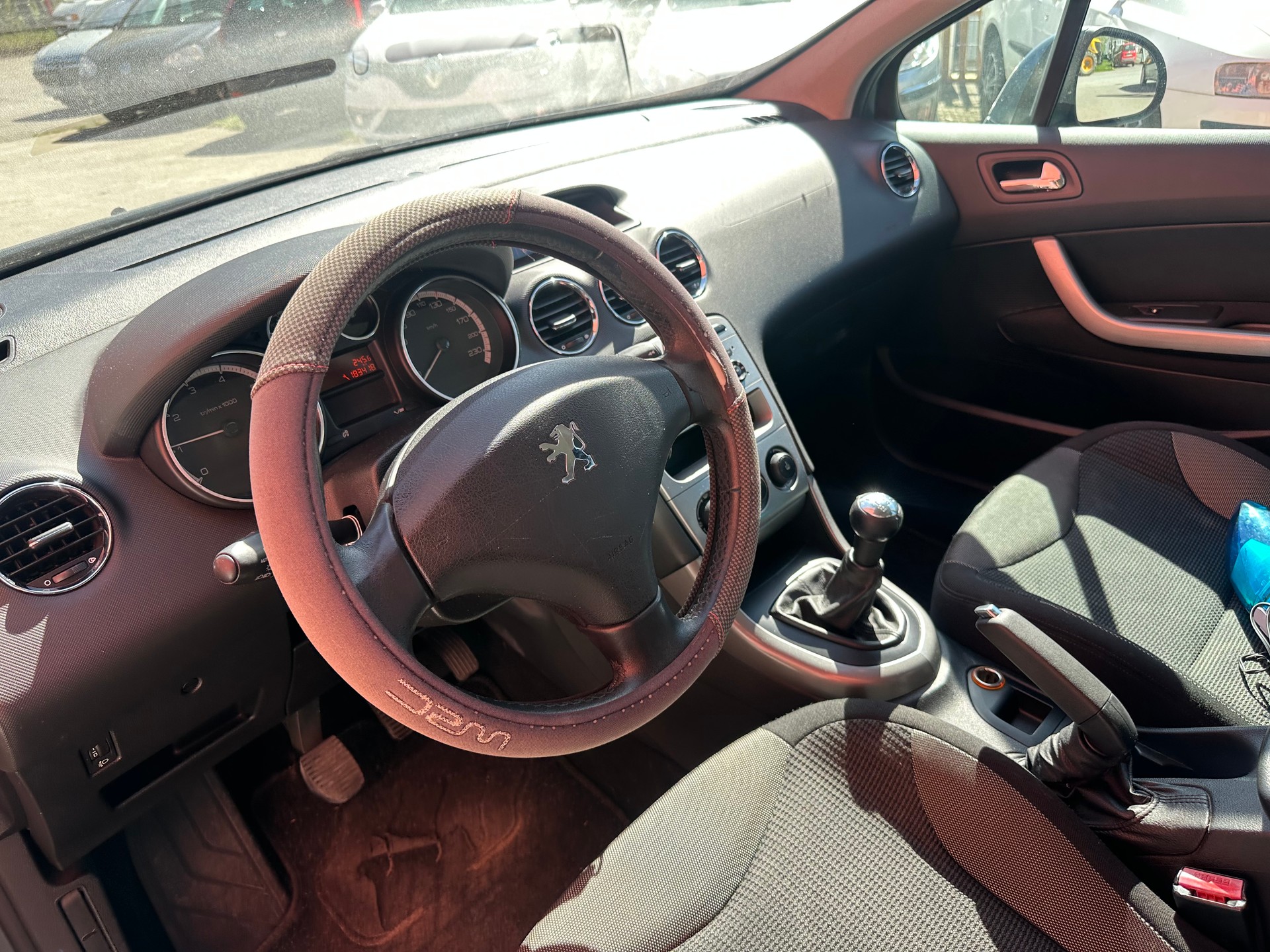 PEUGEOT 308 1.6 16V T Sport Pack-image-4