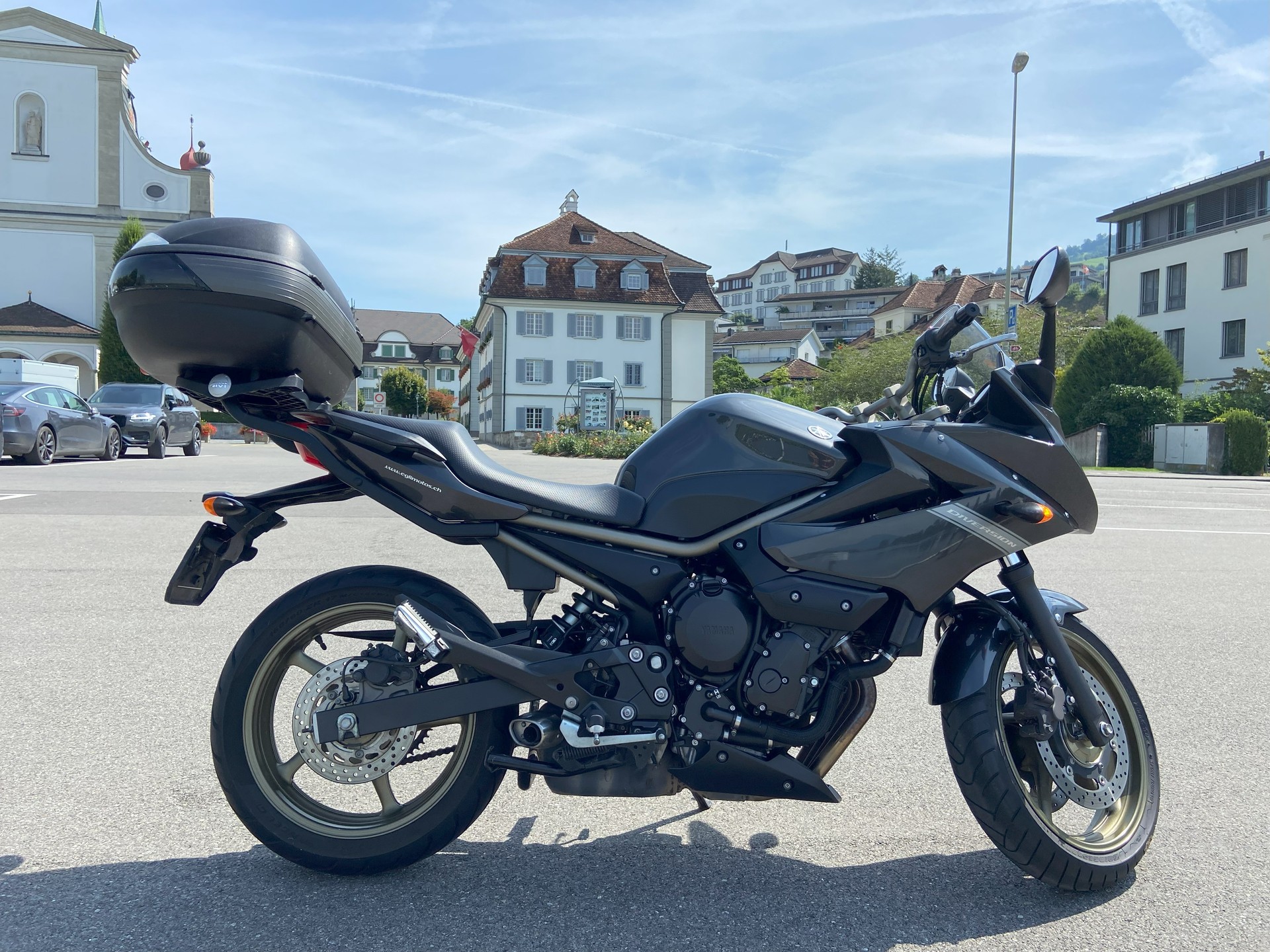 YAMAHA XJ 6 Diversion ABS-image-1