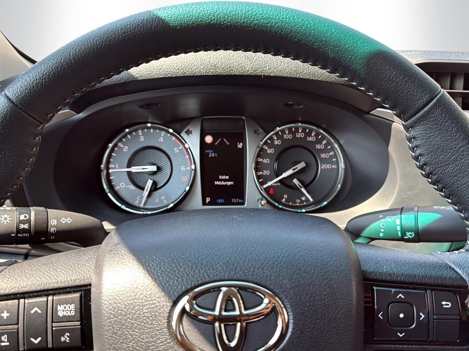 TOYOTA Hilux Double Cab.-Pick-up 2.8 D-4D 204 Style MHEV DEMO-image-18