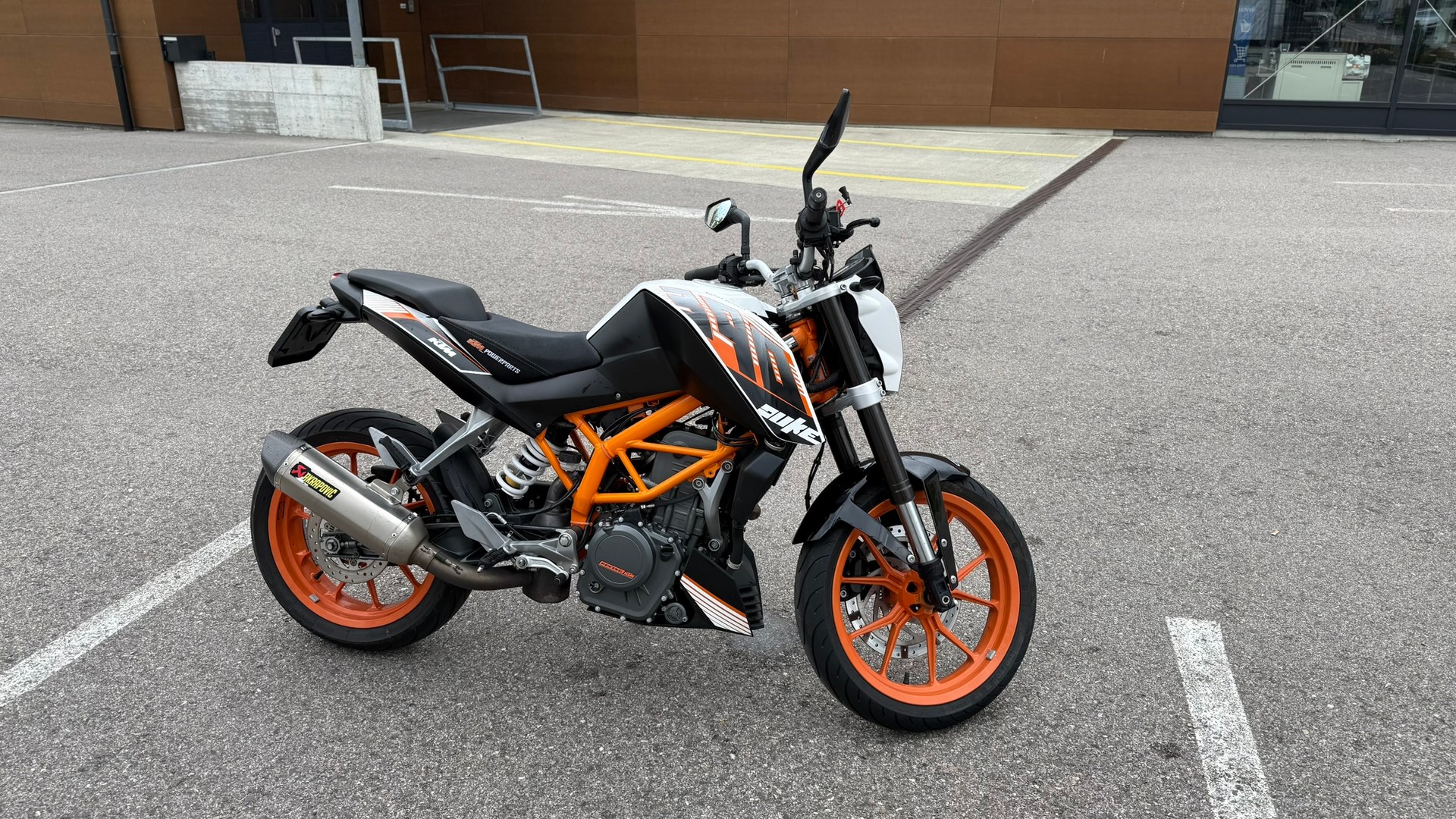 KTM 390 Duke ABS-image-3