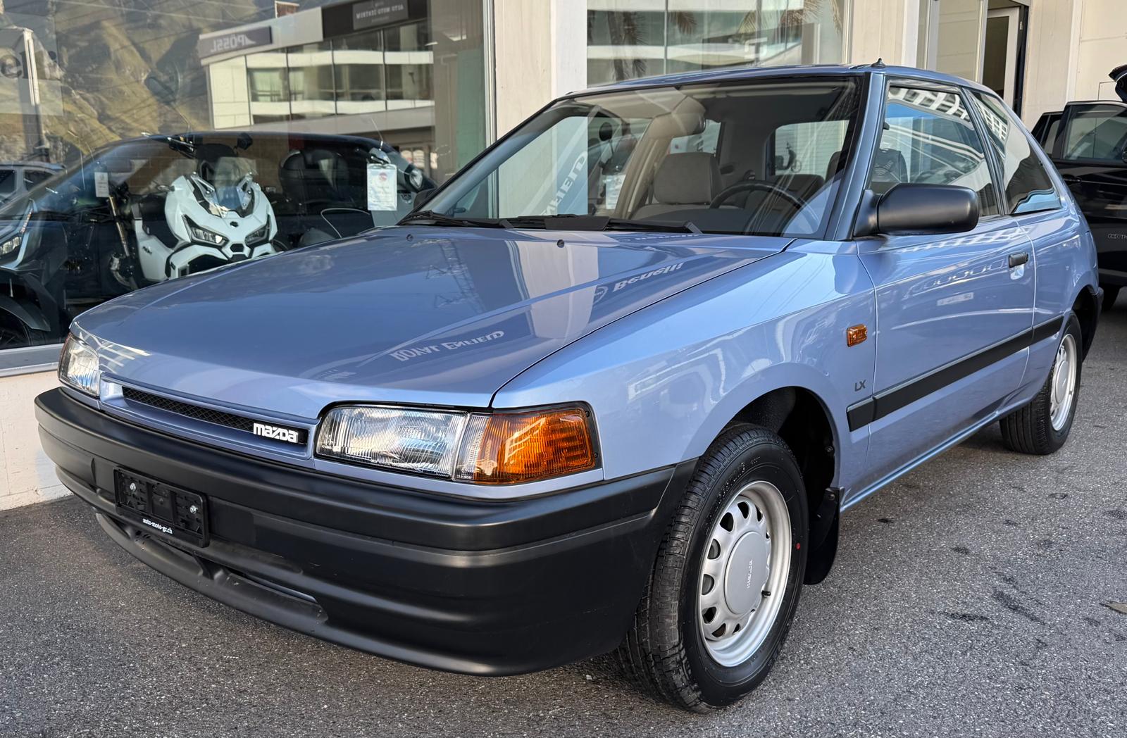MAZDA 323 1.6i LX *Neuwagen*-image-5