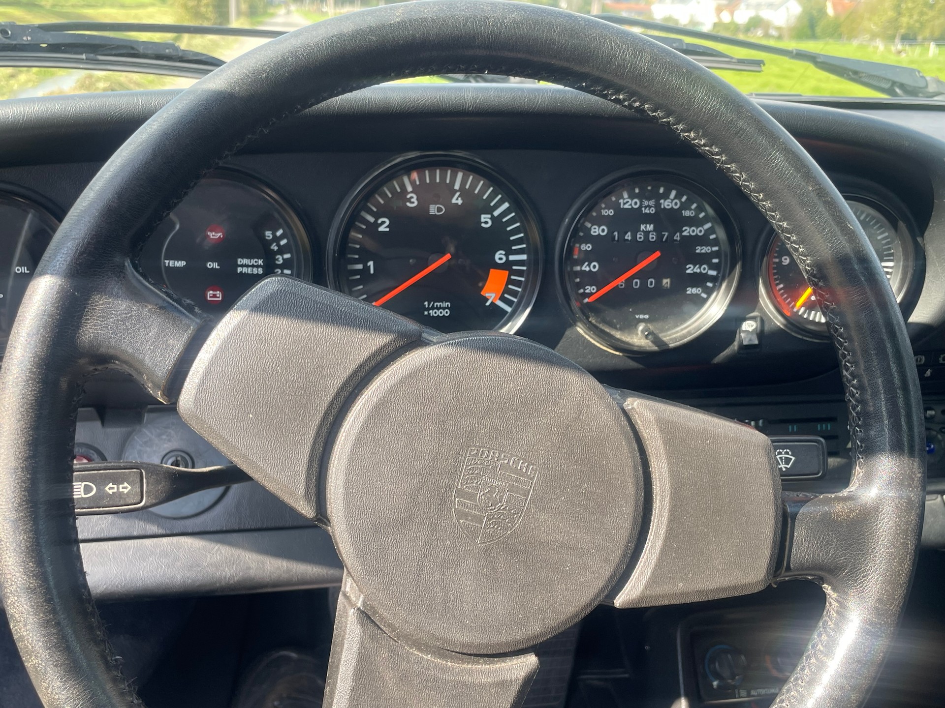 PORSCHE 911 Carrera Targa-image-6
