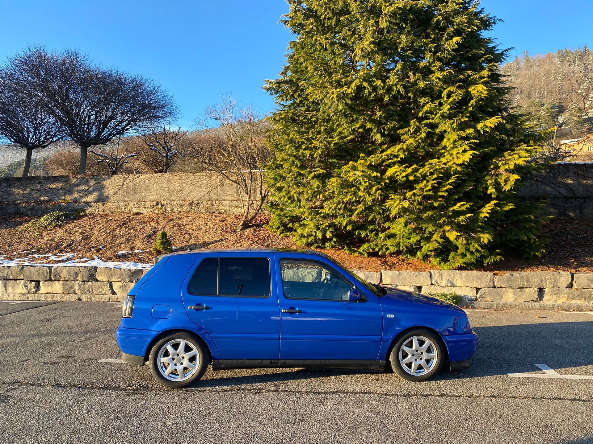VW Golf 2800 VR6 Edition Color concept-image-5