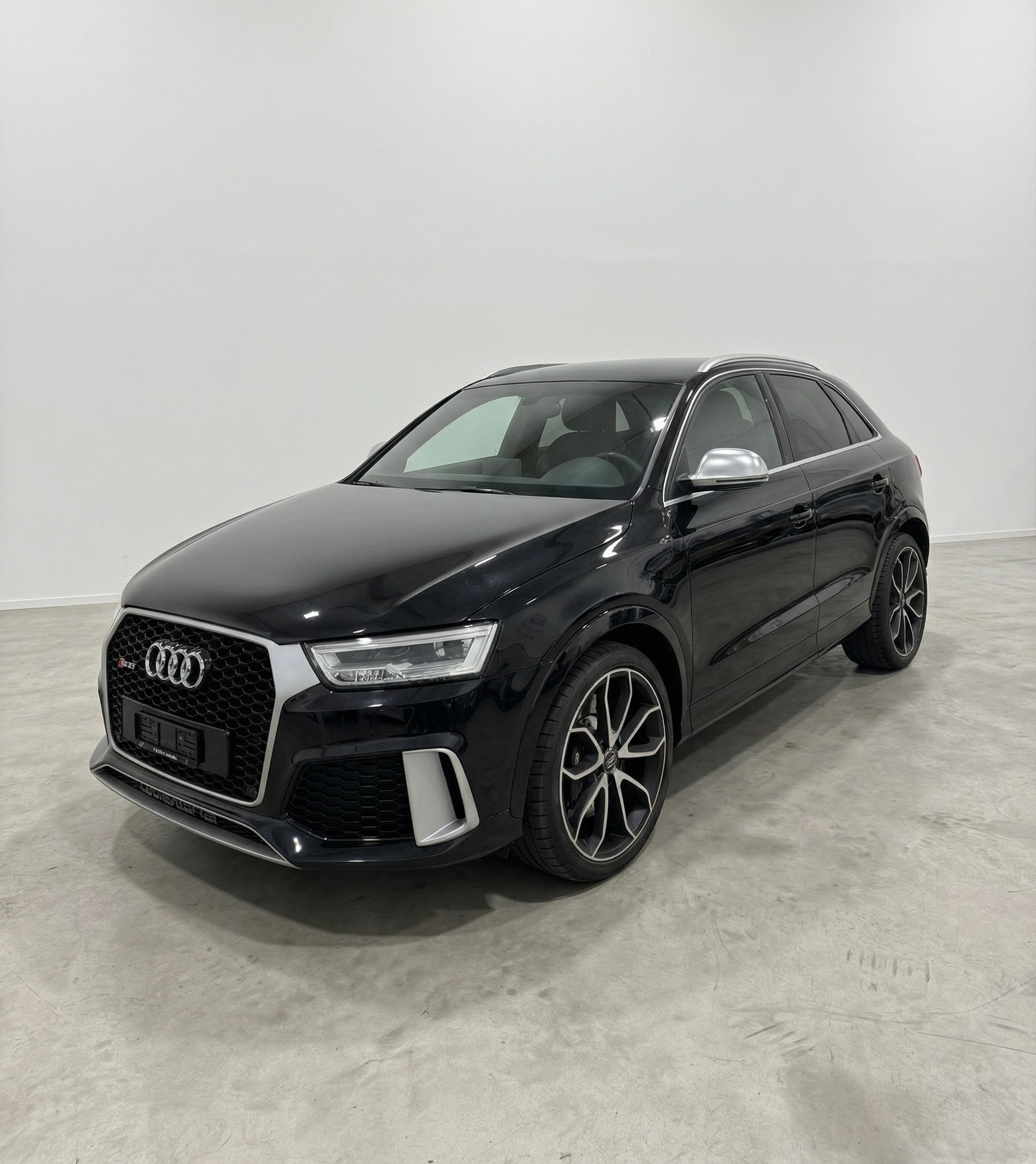 AUDI RS Q3 2.5 TFSI performance quattro S-tronic