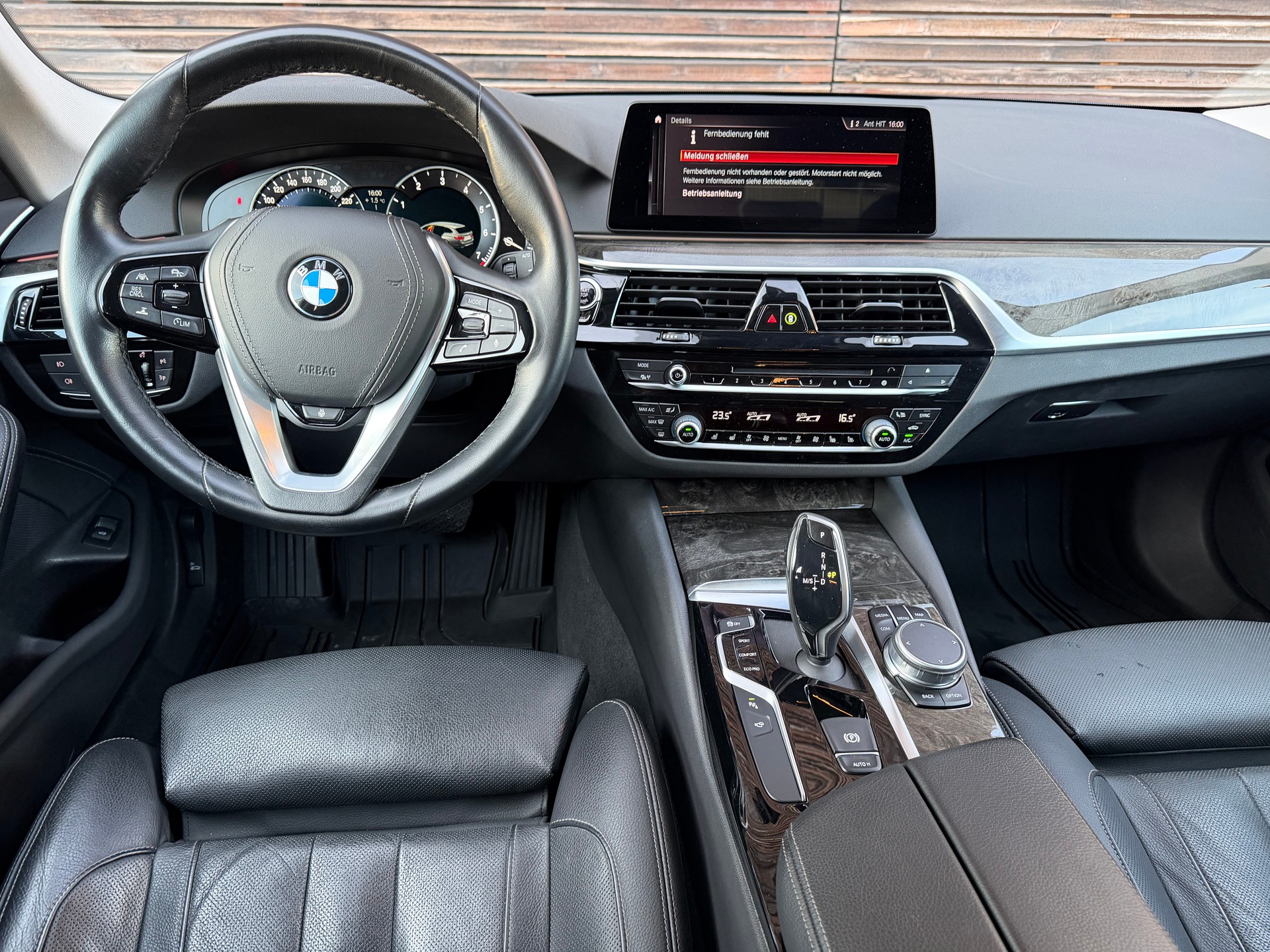 BMW 530i xDrive Touring Sport Line Steptronic-image-5