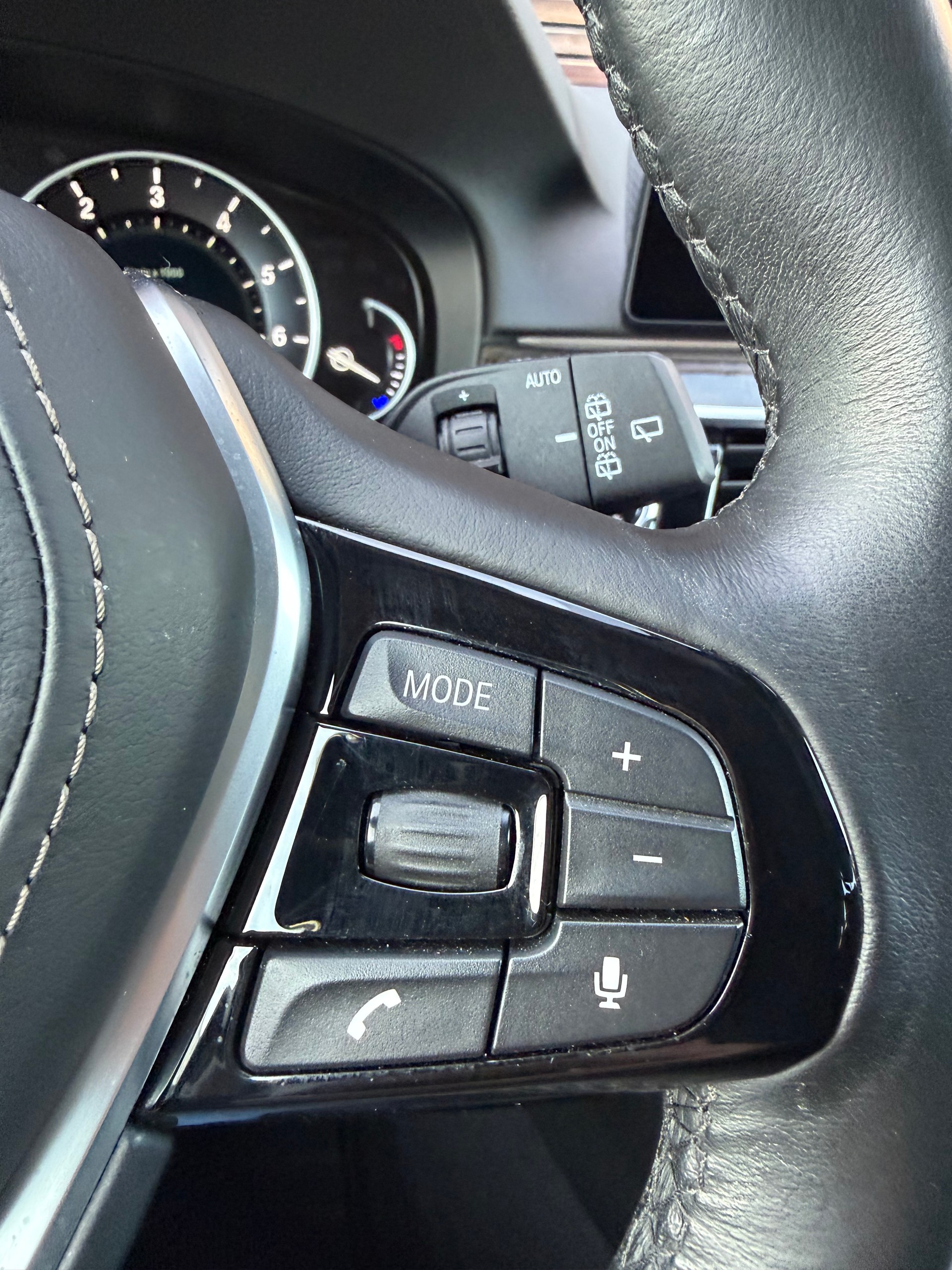 BMW 530i xDrive Touring Sport Line Steptronic-image-7