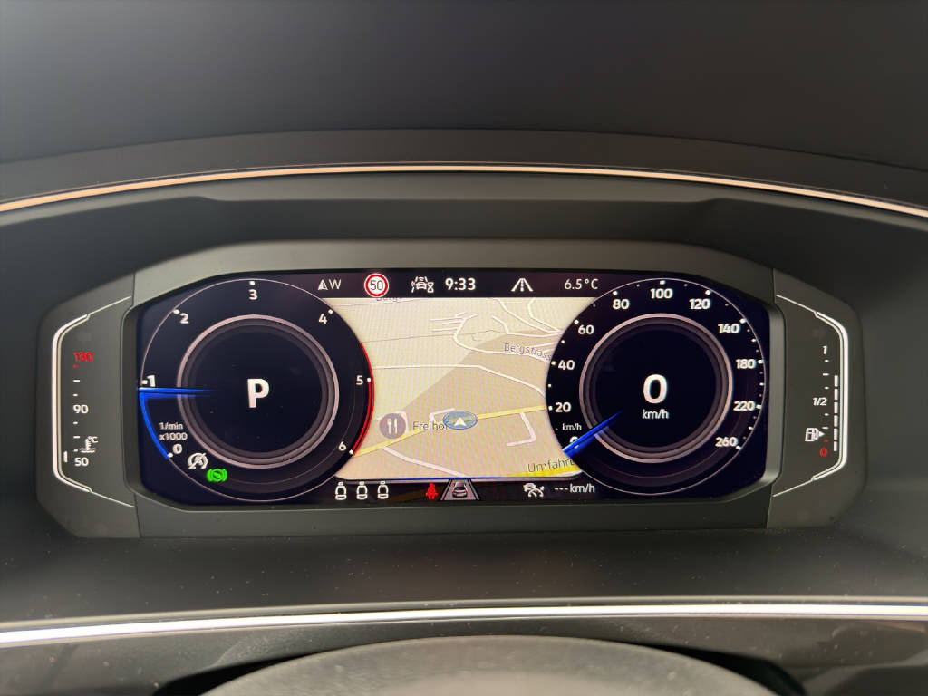 VW Tiguan 2.0 TDI SCR Elegance DSG-image-12