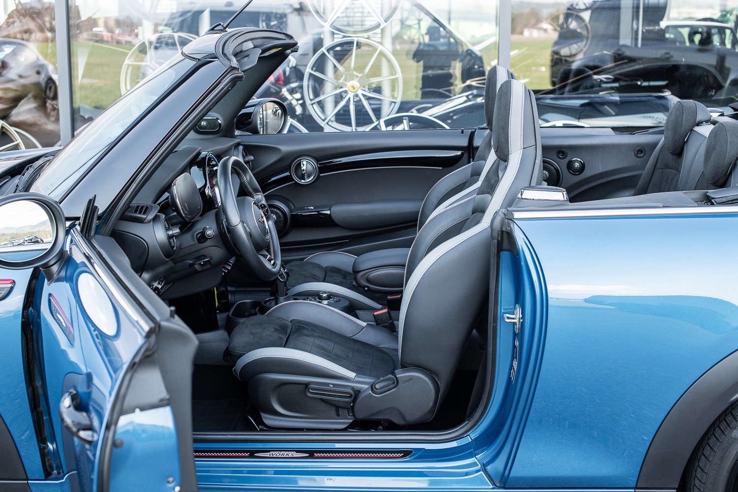 MINI Cooper JCW Cabrio Steptr.-image-27